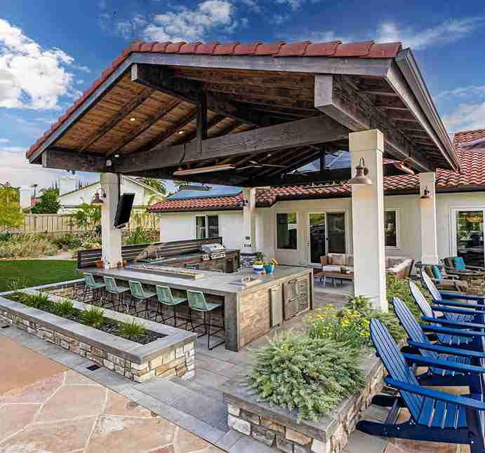 17 Covered Pergola Patio Ideas to Transform Your Outdoor Space 8