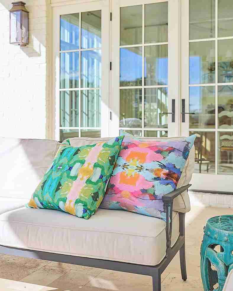 21 Small Outdoor Patio Ideas to Transform Your Space into a Cozy Oasis 16