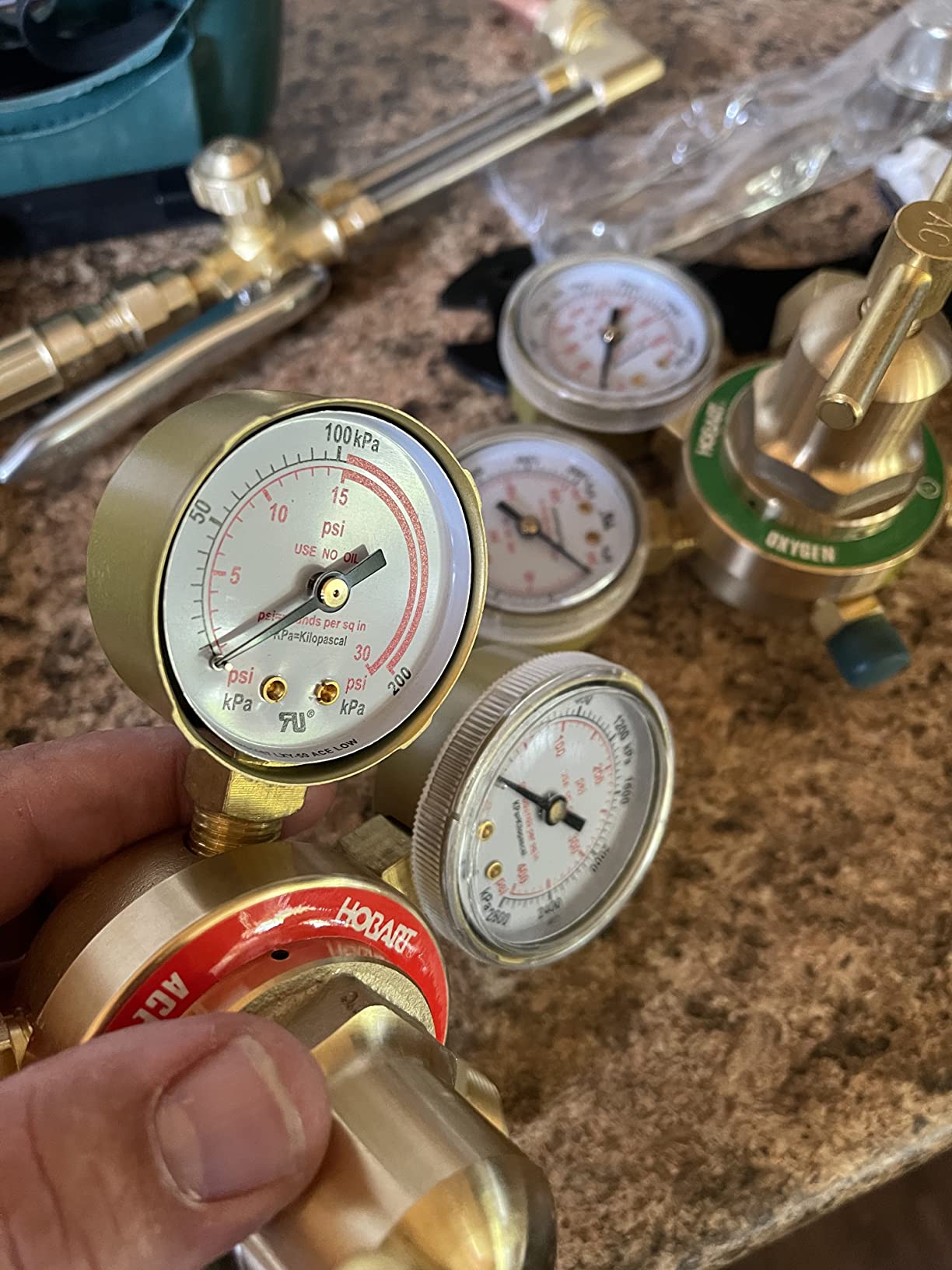 Hobart 770502 Medium Duty Oxy-Acetylene Kit - Versatile Oxy Acetylene Torch Set - Durable Cutting Torch Kit Includes User Manual - Oxygen Acetylene Torch Kit Complete with Essential Accessories - Customer Photo 1