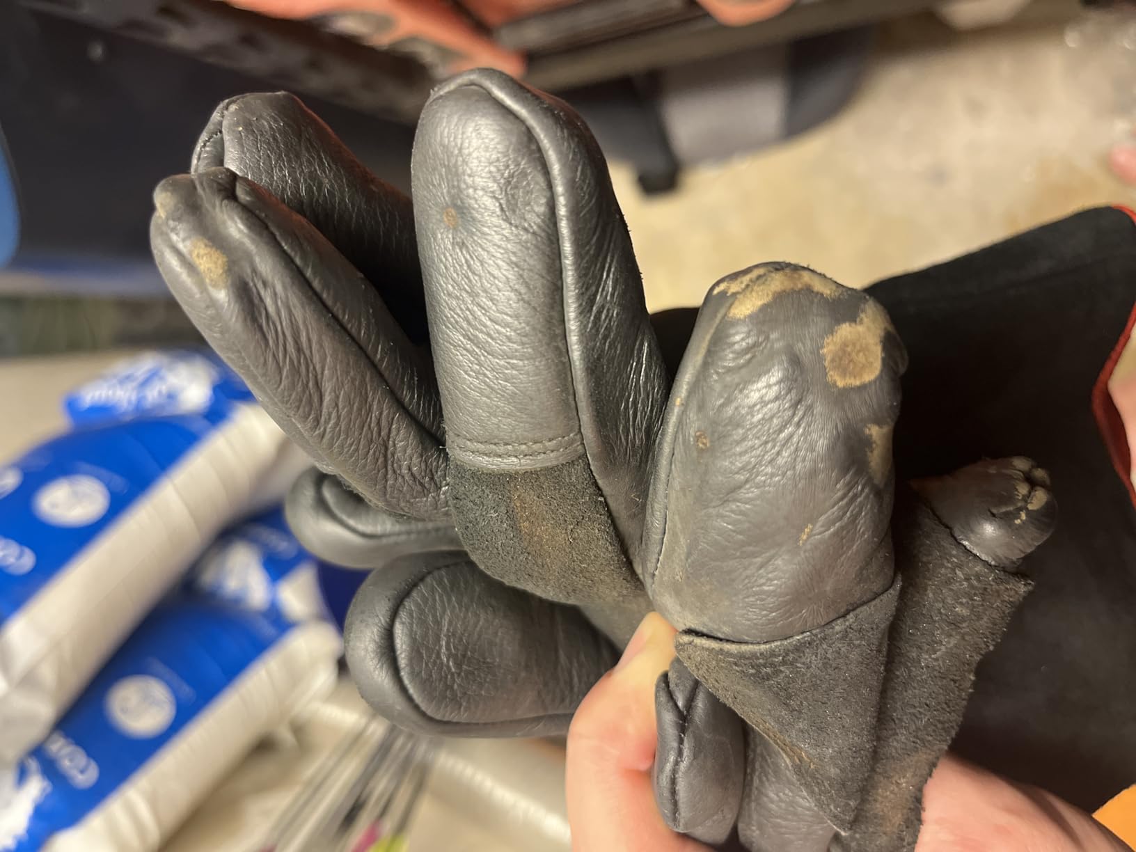 Lincoln Electric Premium Leather MIG Stick Welding Gloves | Heat Resistance & Dexterity| XL | K2980-XL, Black, Red - Customer Photo 1