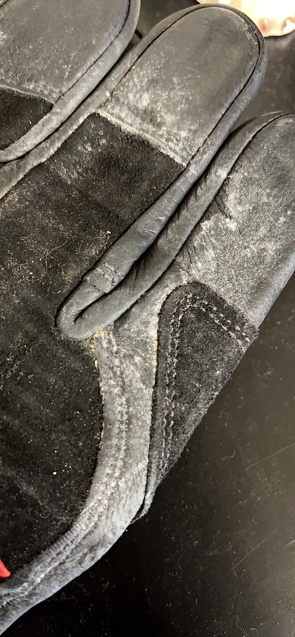 Lincoln Electric Premium Leather MIG Stick Welding Gloves | Heat Resistance & Dexterity| XL | K2980-XL, Black, Red - Customer Photo 3