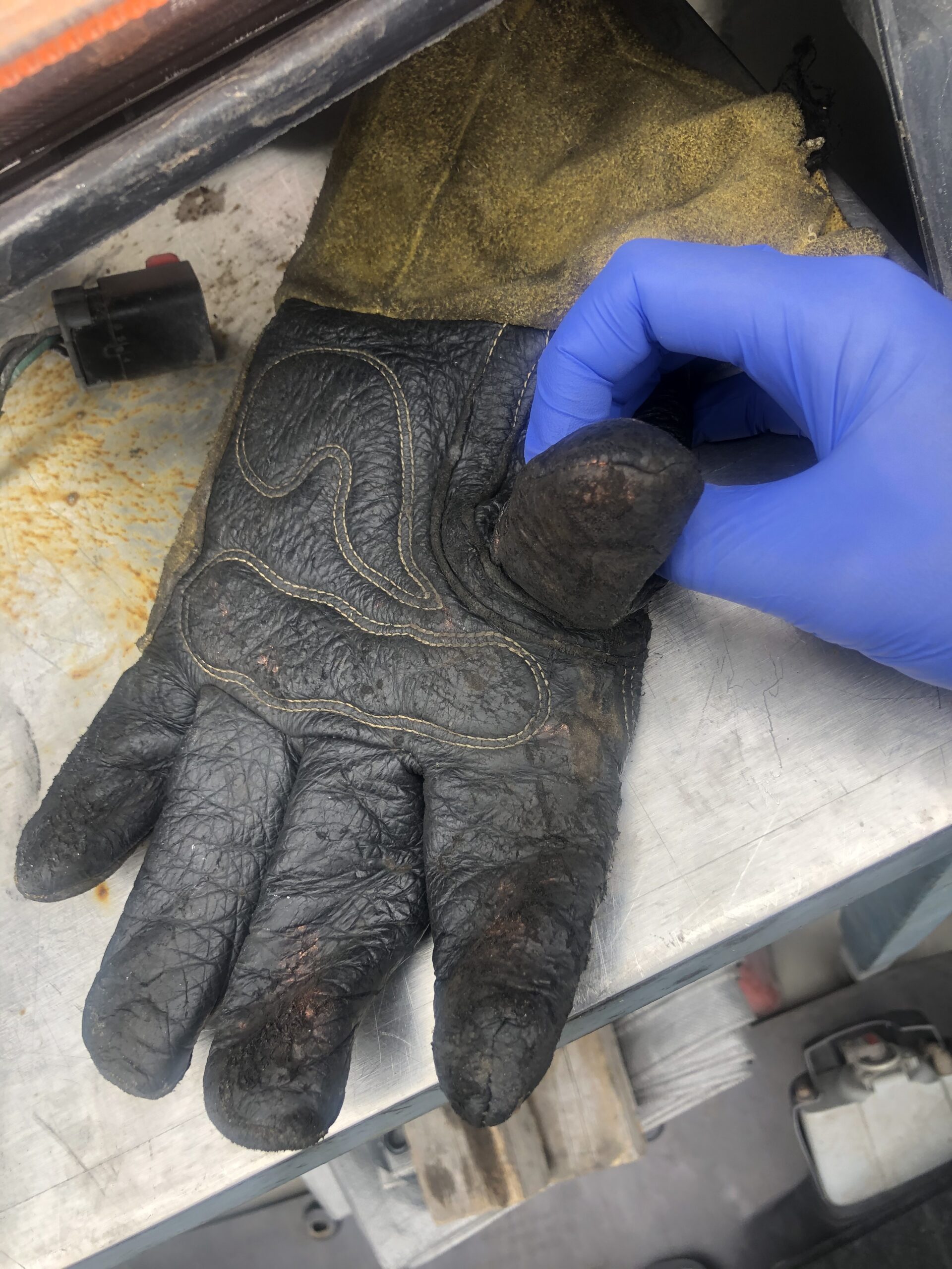 Revco Industries BM88L BSX BM88 Extreme Pig Skin MIG Welding Gloves, Large - Customer Photo 1