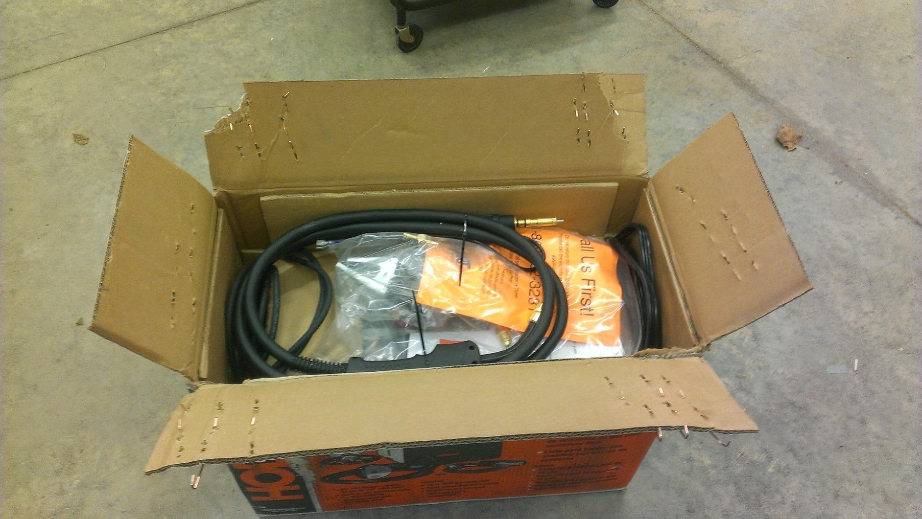 Hobart Handler 140 MIG Welder 115V (500559 ) - Durable, Portable Wire Feed Welder Machine - Flux Core Welding Machine with Dual-Gauge Regulator - MIG Welding Machine Welds Up To 1/4 in. Mild Steel - Customer Photo 2