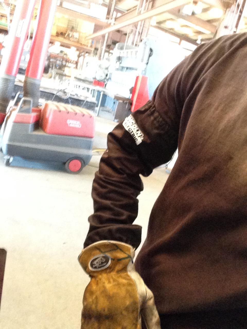 Lincoln Electric KH813 Black One Size Flame-Resistant Welding Sleeves - Customer Photo 1