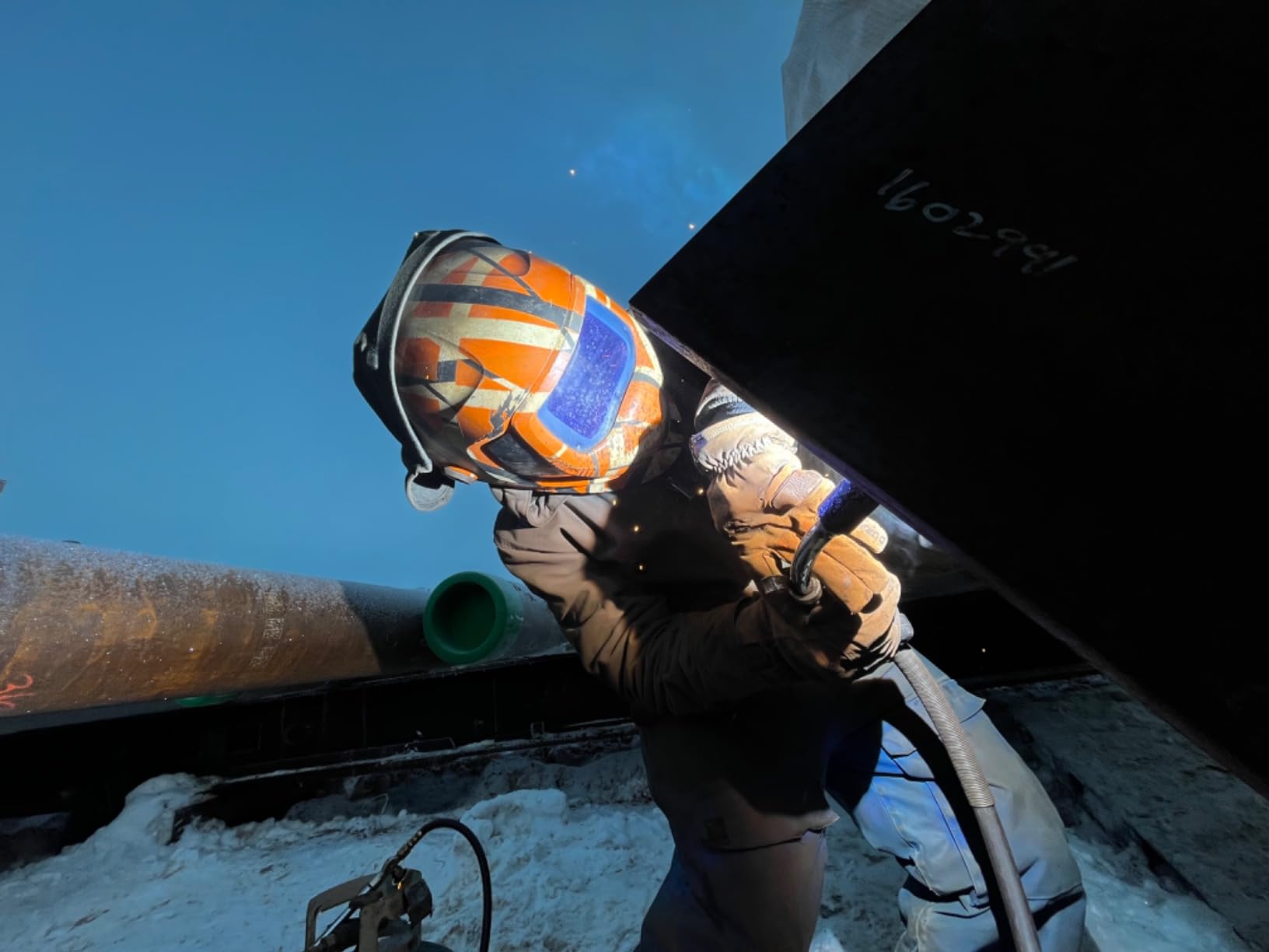 3M Speedglas Welding Helmet 9100, 06-0100-30iSW, with Auto-Darkening Filter 9100XXi 3 Arc Sensors for MMAW TIG MIG Tack Plasma Arc Welding and Grinding Mask, 1 Each - Customer Photo 1