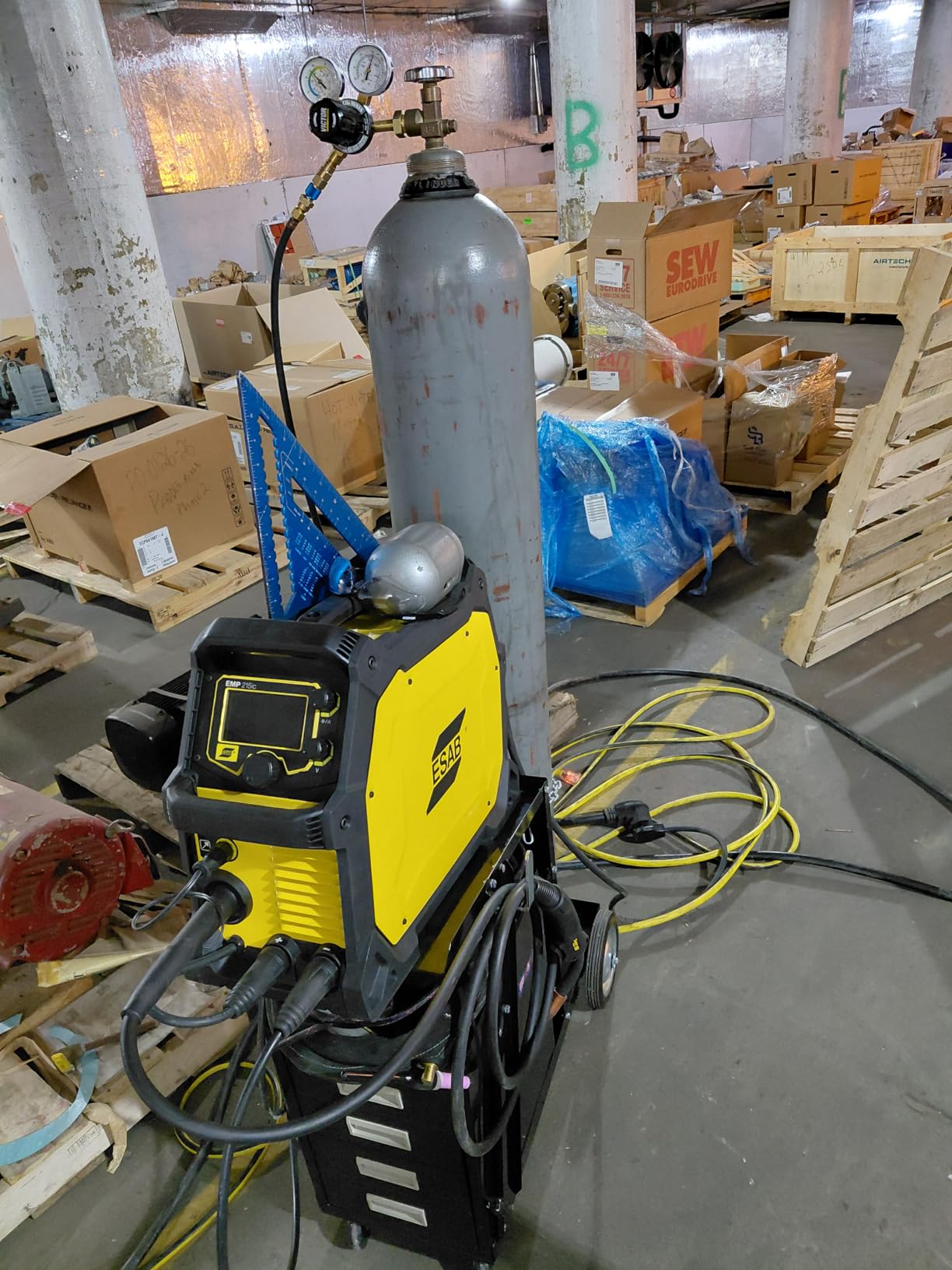 ESAB 0558102240 Rebel EMP 215IC Multi-Process MIG/TIG/Flux/Stick Welding System, sMIG Technology, 4.3