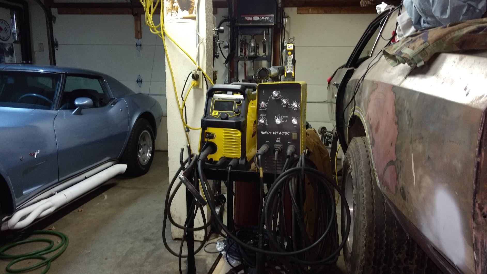 ESAB 0558102240 Rebel EMP 215IC Multi-Process MIG/TIG/Flux/Stick Welding System, sMIG Technology, 4.3