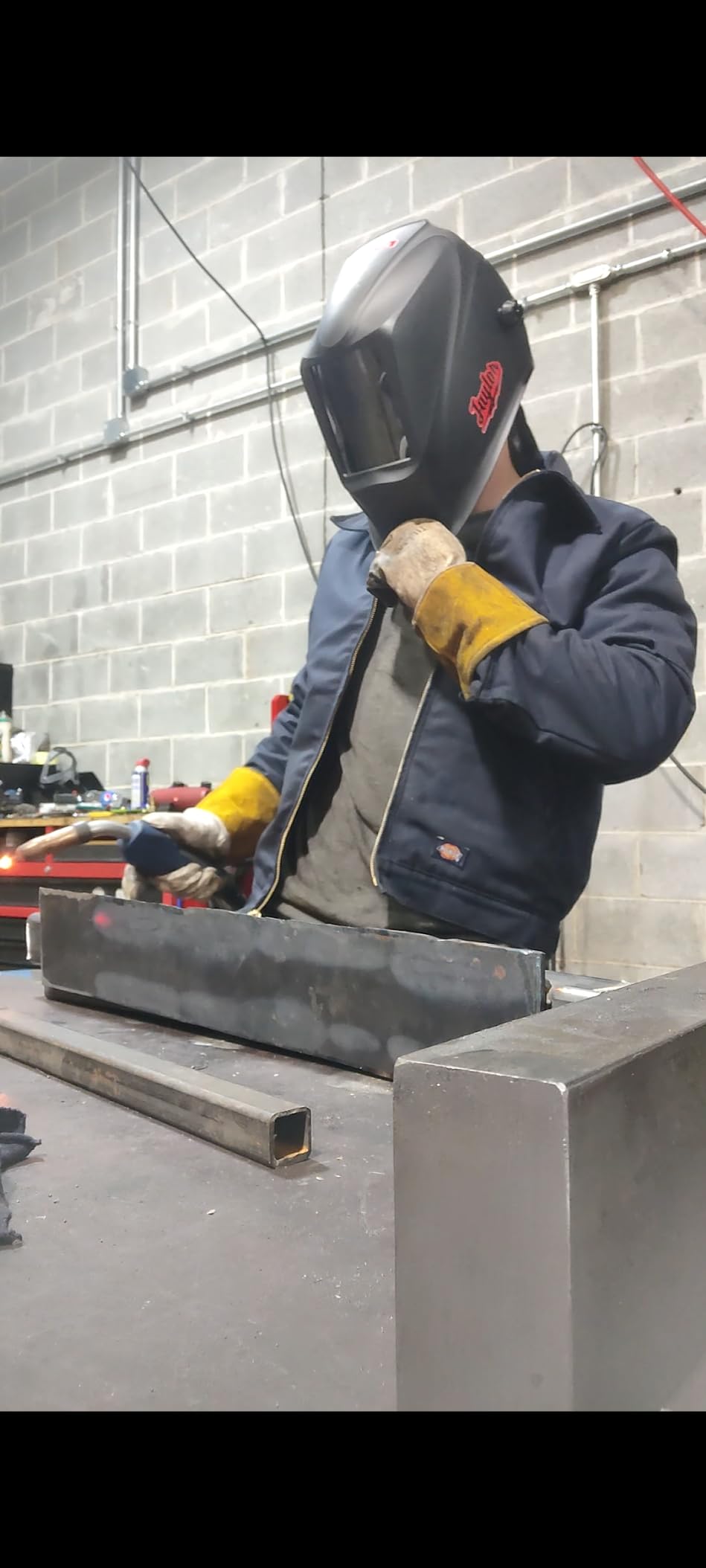 Lincoln Electric Viking Industrial Passive Black Welding Helmet - Customer Photo 1