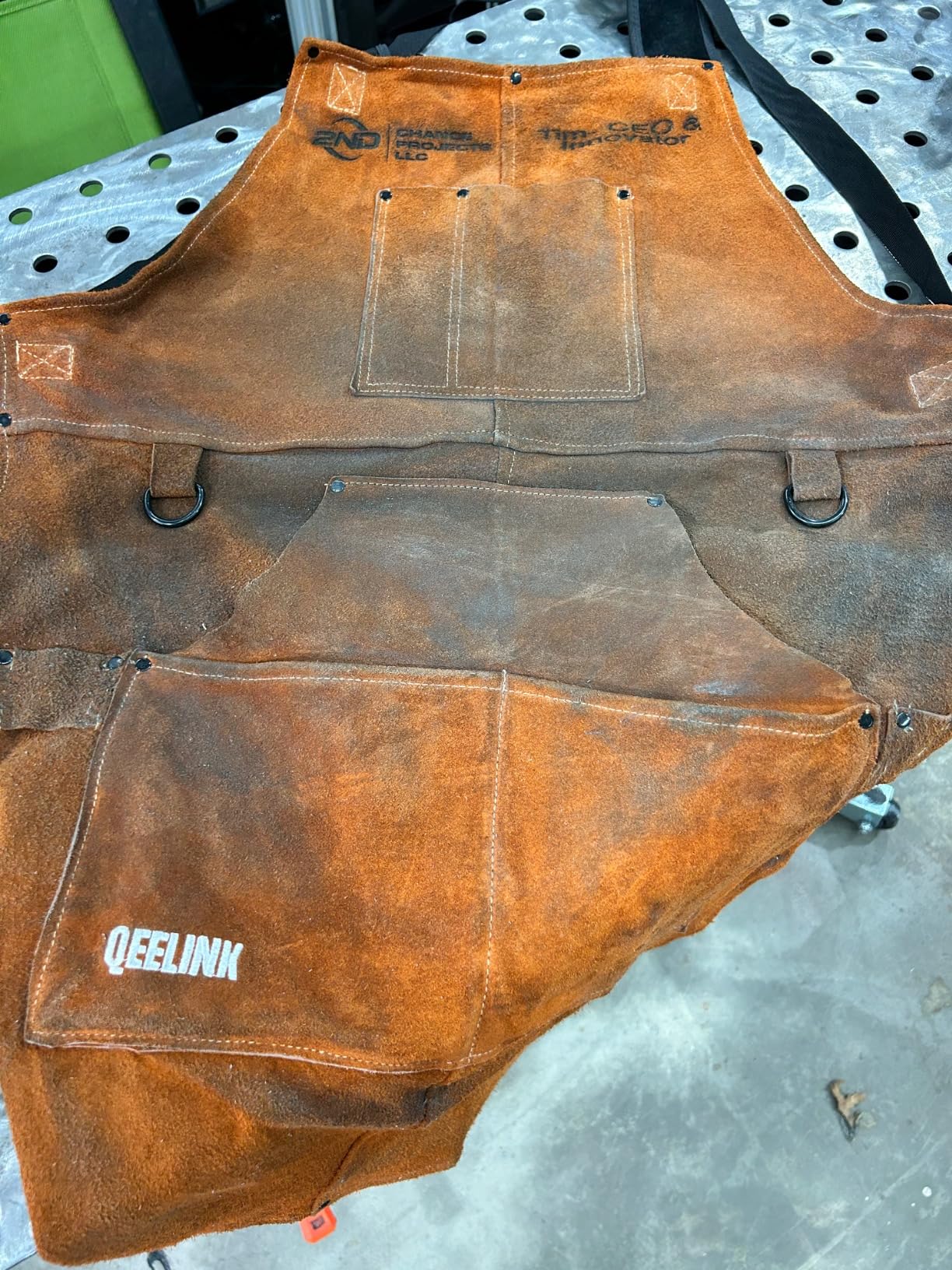 QeeLink Leather Welding Work Apron with 6 Tool Pockets, Heat & Flame Resistant Welder Aprons, 24
