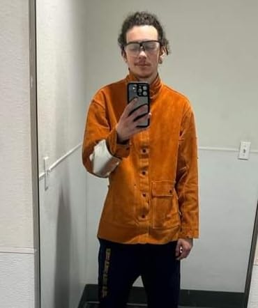 QeeLink Leather Welding Jacket - Flame-Resistant Heavy Duty Work Welder Jackets - Split Cowhide Welding Coat for Men Women - Customer Photo 3