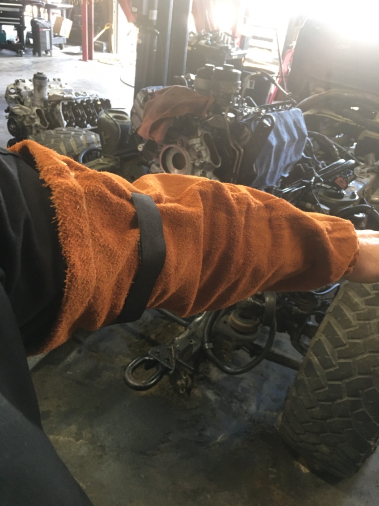Leather Welding Work Sleeves for Men&Women - Heat&Flame Resistant Arm Protection with Kevlar Stitching and Cotton Lining - Customer Photo 1