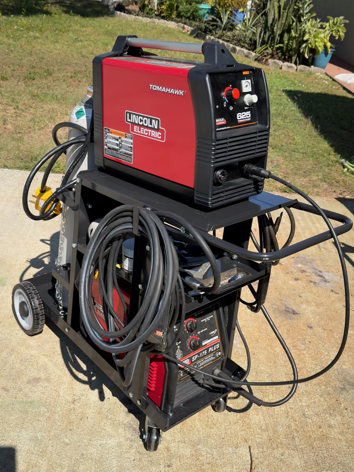 Weldpro Welding Cart for MIG Welder TIG Welder and Plasma Cutter, 3-Tier Heavy Duty welder Cart with 400Lbs Static Weight Capacity, 360° Rolling Welding Trolley with Swivel Wheels - Customer Photo 1