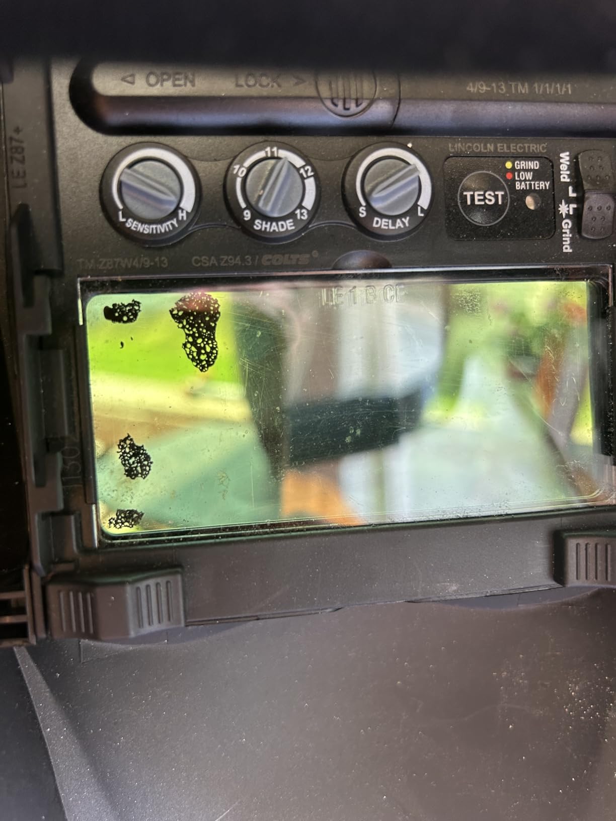 Lincoln Electric VIKING 1740 Auto-Darkening Welding Helmet, Matte Black - 4C Lens Tech, 1/1/1/1 Optics, 6.3 sq in View, Shade 9-13, Solar & Battery Powered, Model K3282-3 - Customer Photo 2