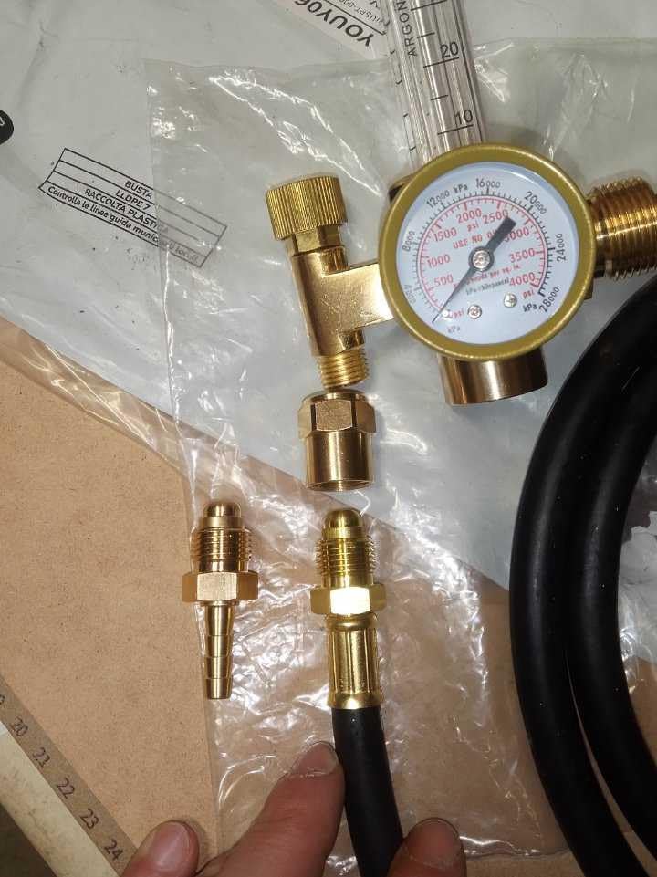RX WELD Argon Regulator Flowmeter Gas Gauge for Mig Tig Weld with Gas Welding Hose Customer Review RX WELD Argon Regulator Flowmeter Gas Gauge for Mig Tig Weld with Gas Welding Hose - Customer Photo 5
