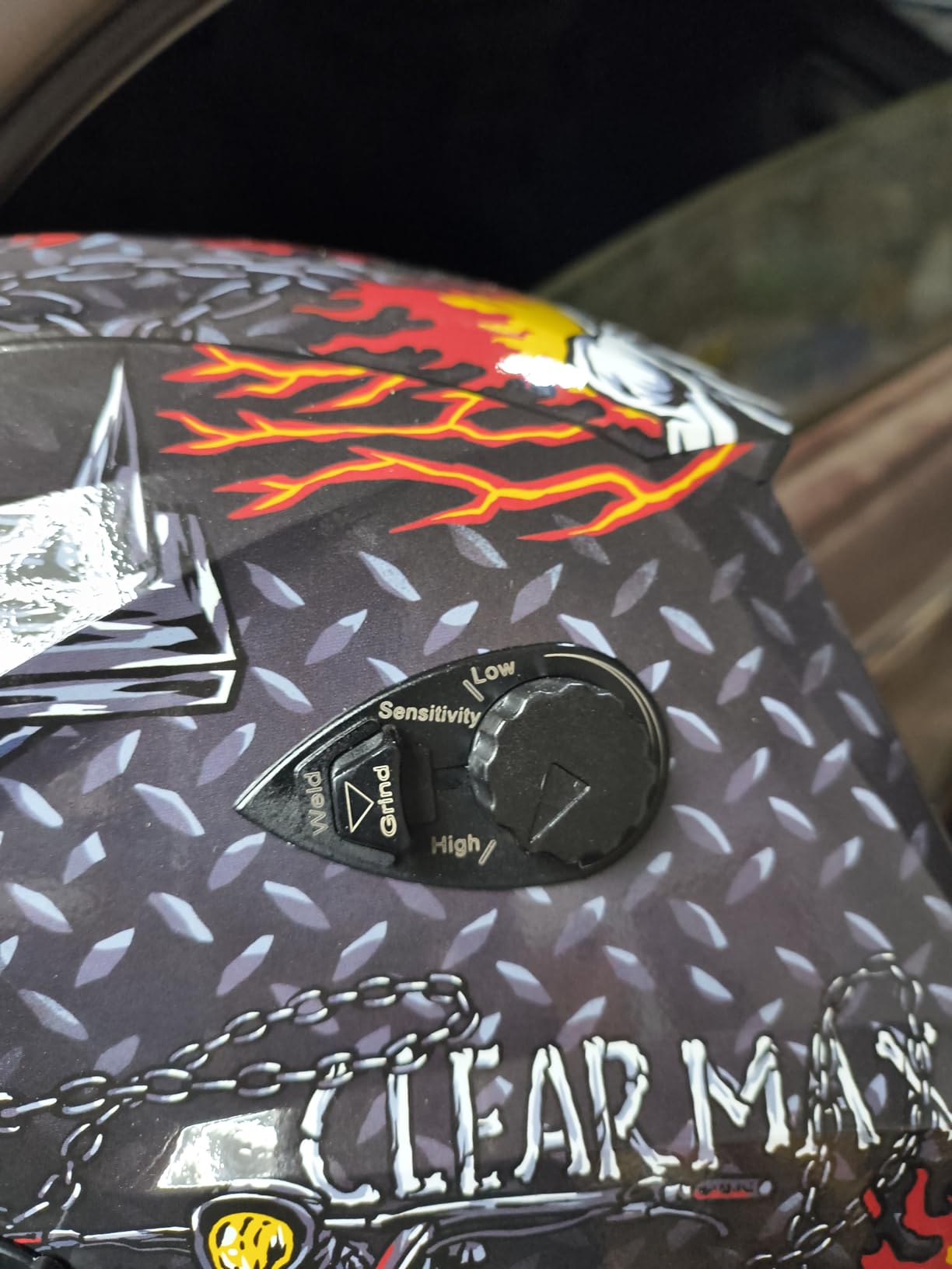 ARCCAPTAIN Welding Helmet Auto Darkening, 1/1/1/1 True Color Welding Hood, 4 Arc Sensor 1/25000s Response Time Solar Powered Weld Hood Helmet HSH-S800 Skeleton Knight - Customer Photo 1