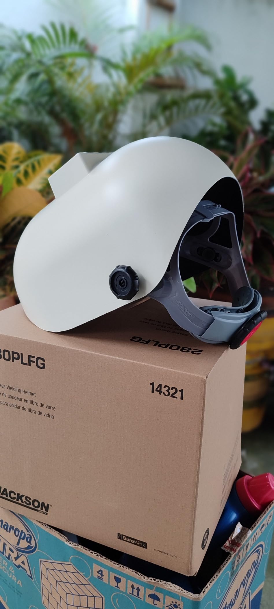 Jackson Safety PL280 Pipeline Welding Helmet - Shade 10 Flip Front Welding Hood - ANSI Z87.1 - Made in USA (Multiple Headgear Styles and Colors) - Customer Photo 5