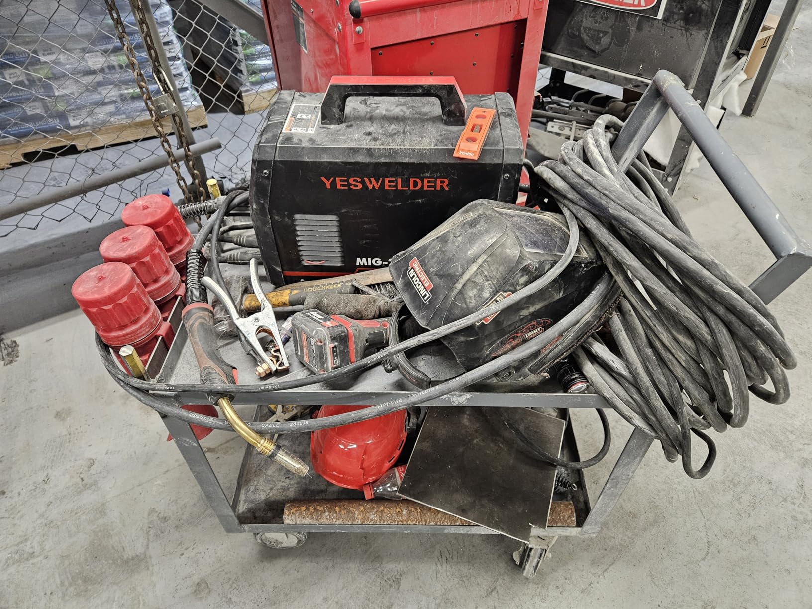 YESWELDER 185A MIG Welder, Flux Core MIG/Gas MIG/Spool Gun MIG/Lift TIG/Stick 5 in 1 Multi-process Aluminum Welding Machine, LED Digital Display Synergic Control 110V/220V Dual Voltage MIG-185DS PRO - Customer Photo 1