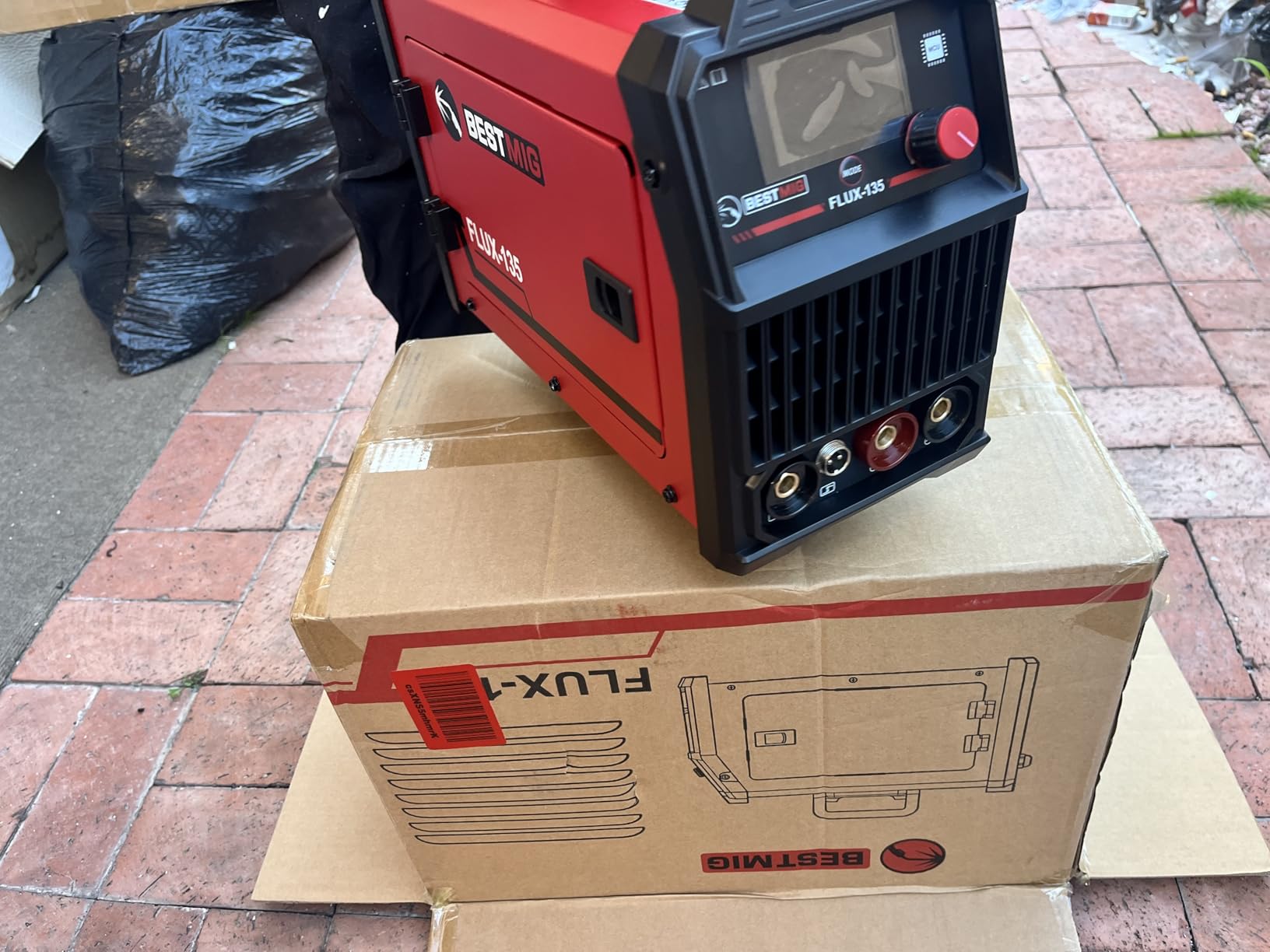 BESTMIG 135A MIG Welder - 3-in-1 Flux Core Welder, MIG/Lift TIG/Stick Welding Machine - Portable IGBT Inverter - 110V with Welder Helmet and Gloves (Red Black, MIG 135A Welder) Customer Review BESTMIG 135A MIG Welder - 3-in-1 Flux Core Welder, MIG/Lift TIG/Stick Welding Machine - Portable IGBT Inverter - 110V with Welder Helmet and Gloves (Red Black, MIG 135A Welder) - Customer Photo 2