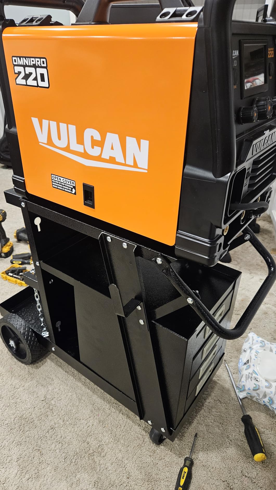 VEVOR 2-Tier Welding Cart, Welder Cart Heavy Duty with Anti-Theft Lockable Cabinet, 360° Swivel Wheels, Tank Storage Safety Chains for TIG, ARC, Plasma Cutter - 265LBS Static Weight Capacity - Customer Photo 1