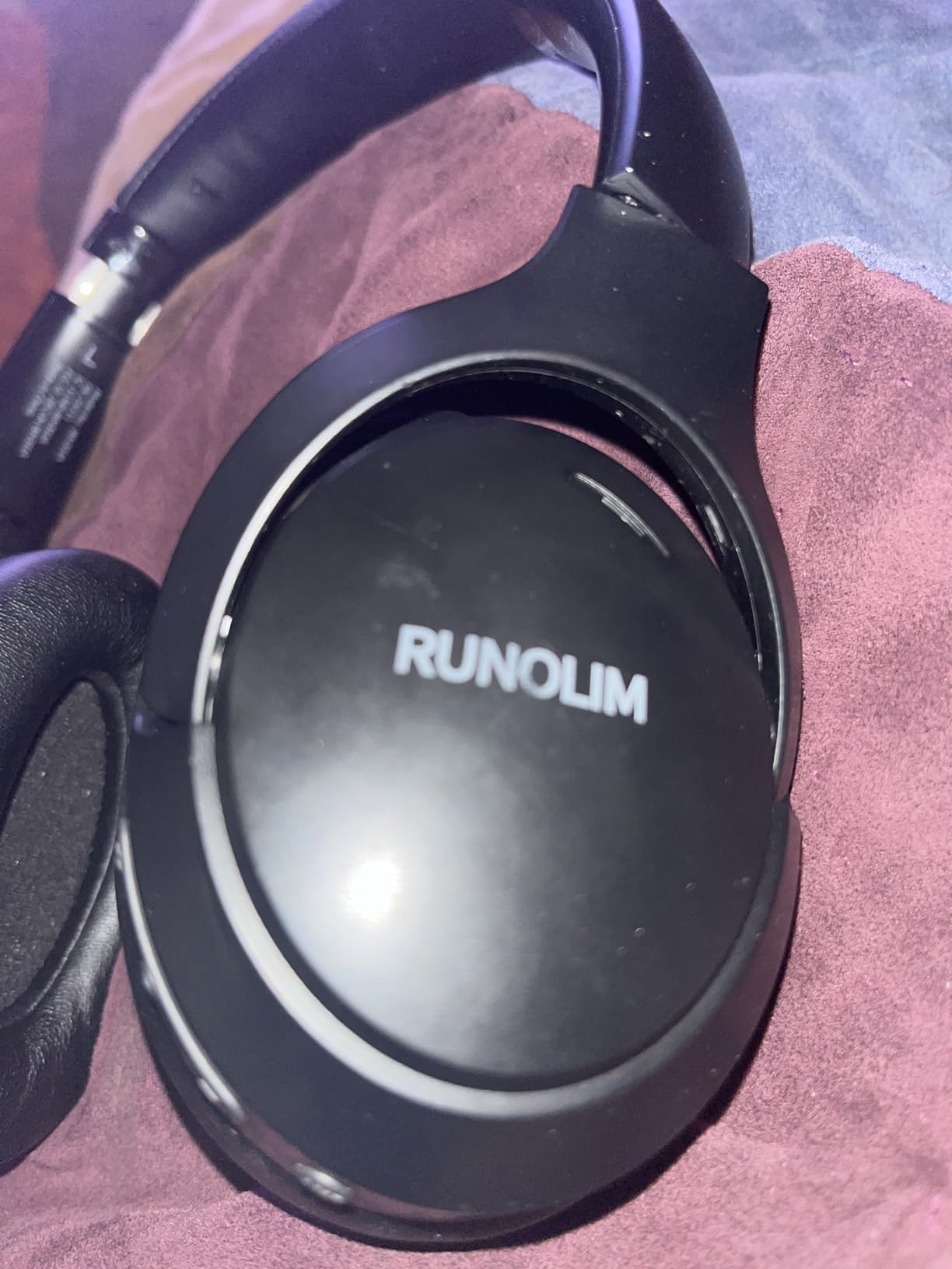 RUNOLIM Hybrid Active Noise Cancelling Headphones, Wireless Over Ear Bluetooth Headphones with Microphone, 70H Playtime, Foldable Headphone with HiFi Audio, Deep Bass for Home Travel Office customer photo 2