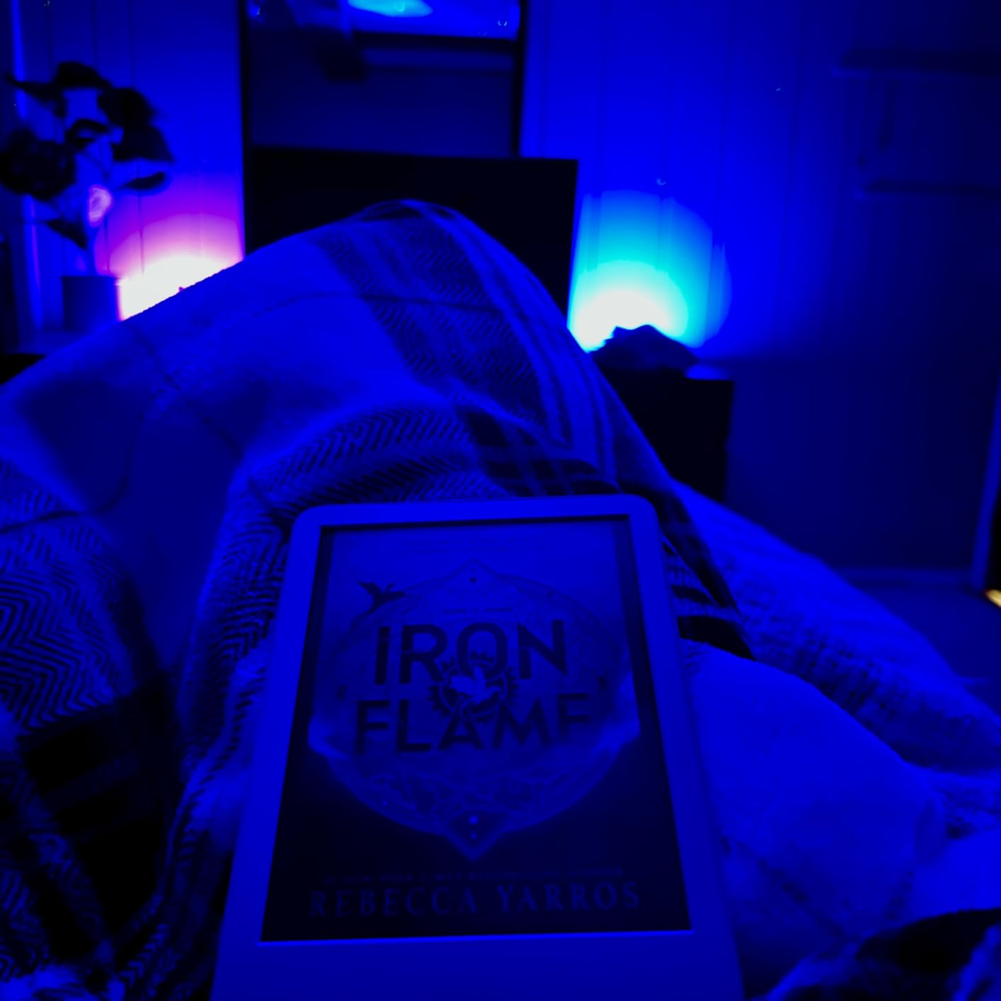 Amazon Kindle 16 GB (newest model) - Lightest and most compact Kindle, now with faster page turns, and higher contrast ratio, for an enhanced reading experience - Matcha customer photo 2