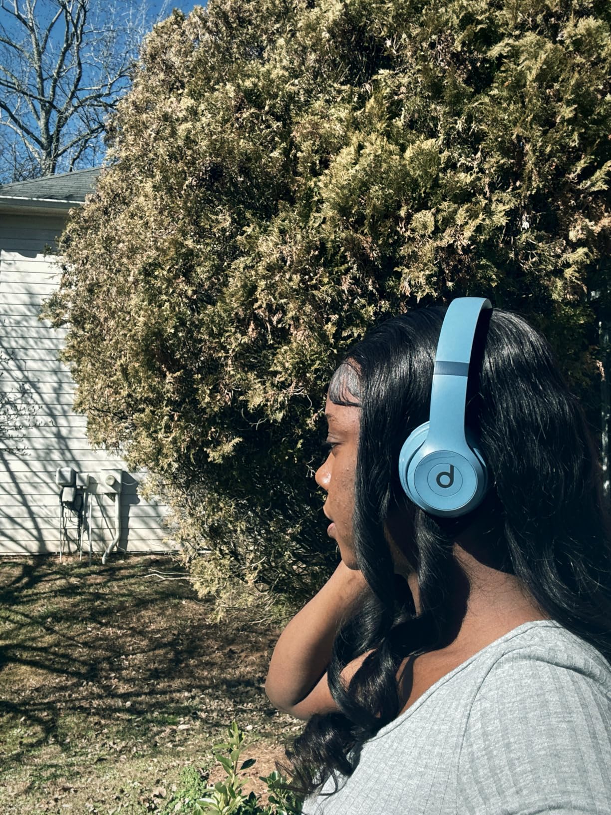 Beats Solo 4 - Wireless On-Ear Bluetooth Headphones, Up to 50-Hour Battery Life, Ultra-Lightweight Comfort, Powerful and Balanced Sound, Apple & Android Compatible - Cloud Pink customer photo 2