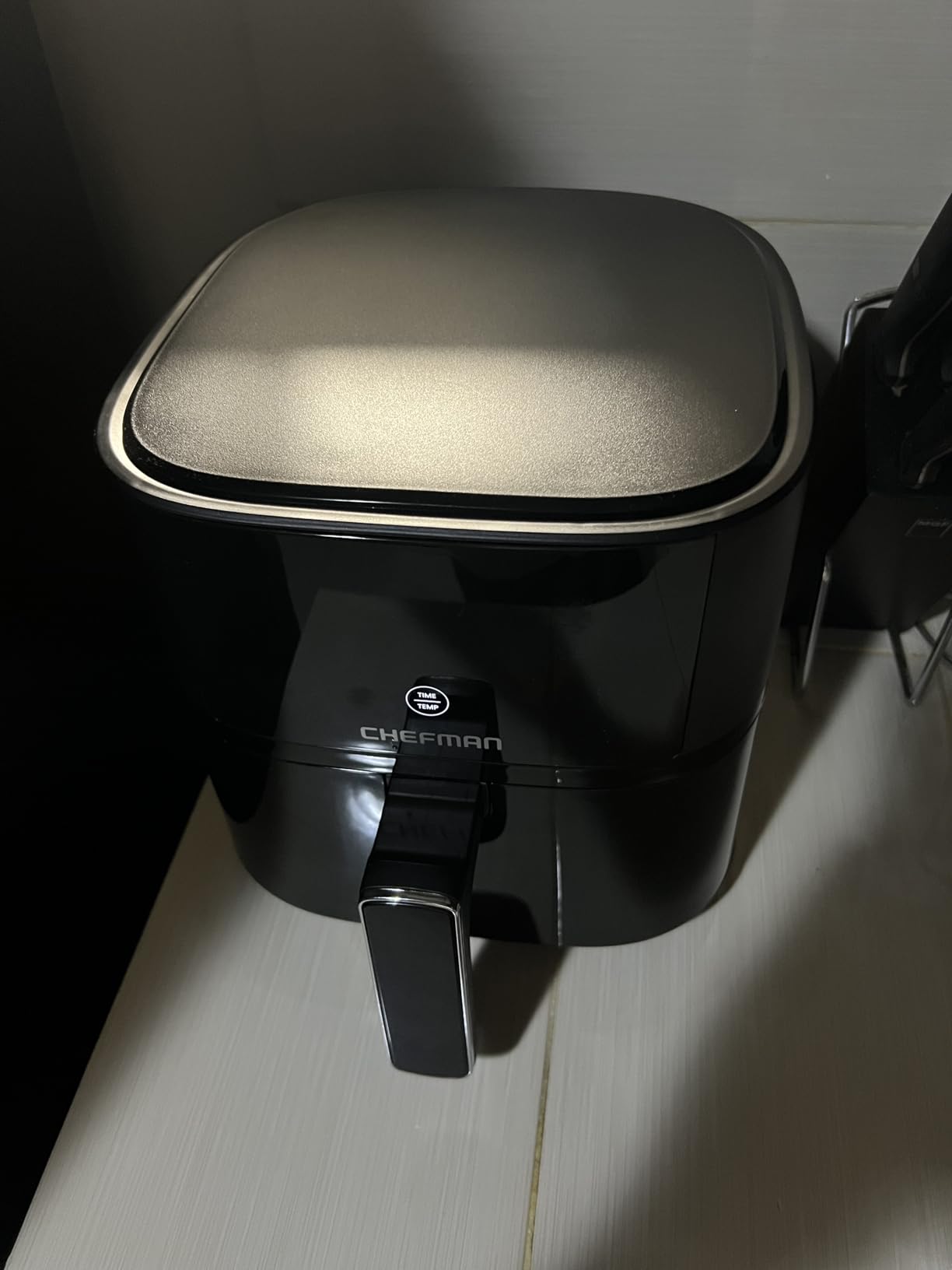 Chefman Air Fryer - 4 QT Compact Airfryer for Quick & Easy Meals in Minutes, Features Hi-Fry Technology for Extra Crisp, Easy-View Window, Touch Controls with 4 Presets, Nonstick & Dishwasher Safe Basket - Black customer photo 2