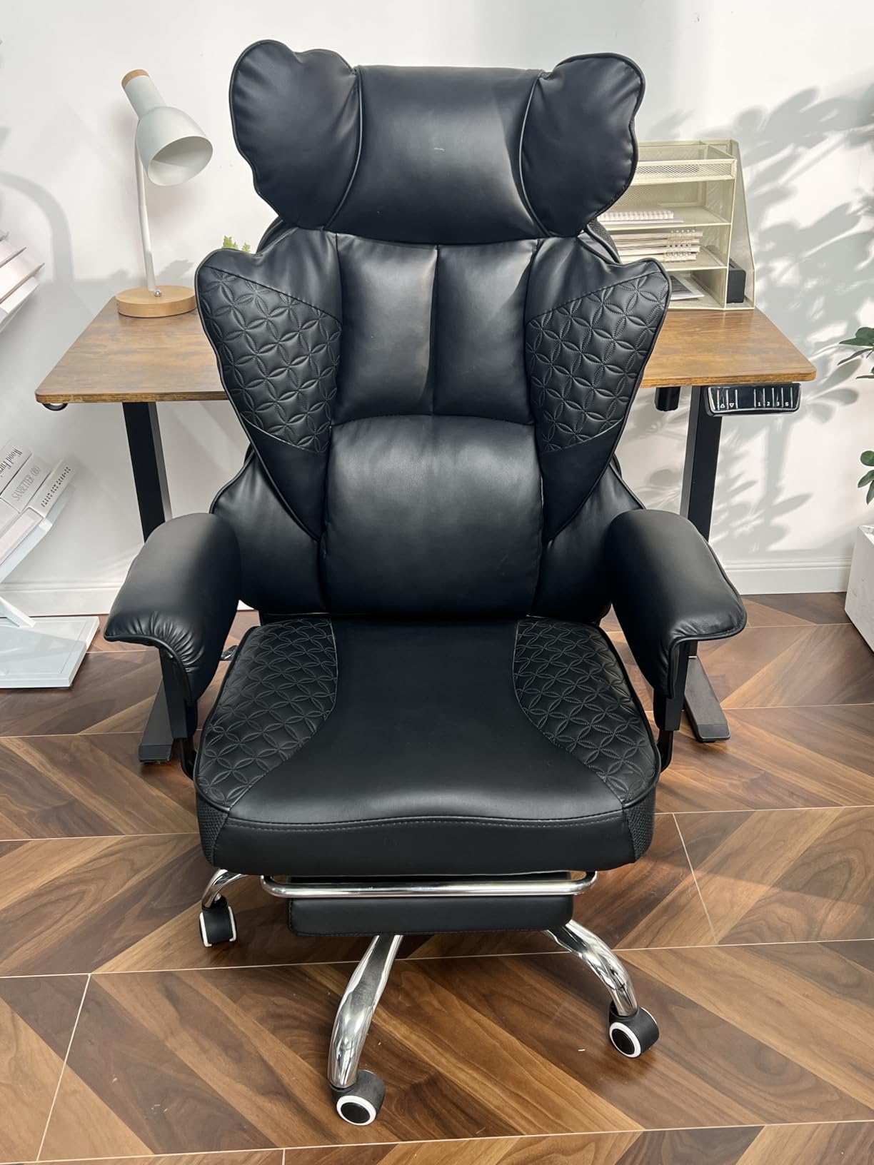 COMHOMA Big and Tall Office Chair Heavy Duty Wide Ergonomic Gaming Chair with Deluxe Embossing Designed Leather with Foot Rest,150°Reclining Adjustable Armrests Pocket Spring Back Support and Pillow customer photo 1