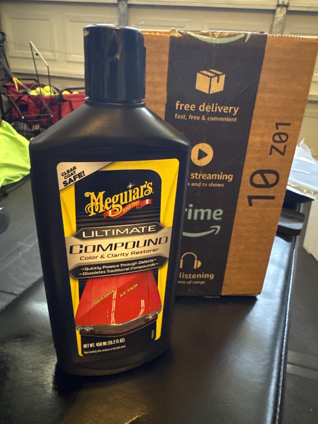 Meguiar's Ultimate Compound - Pro-Grade Car Scratch Remover, Paint Correction Compound that Removes Defects While Adding Gloss and Shine, Single Stage and Clear Coat Scratch Remove, 15.2 Oz customer photo 1