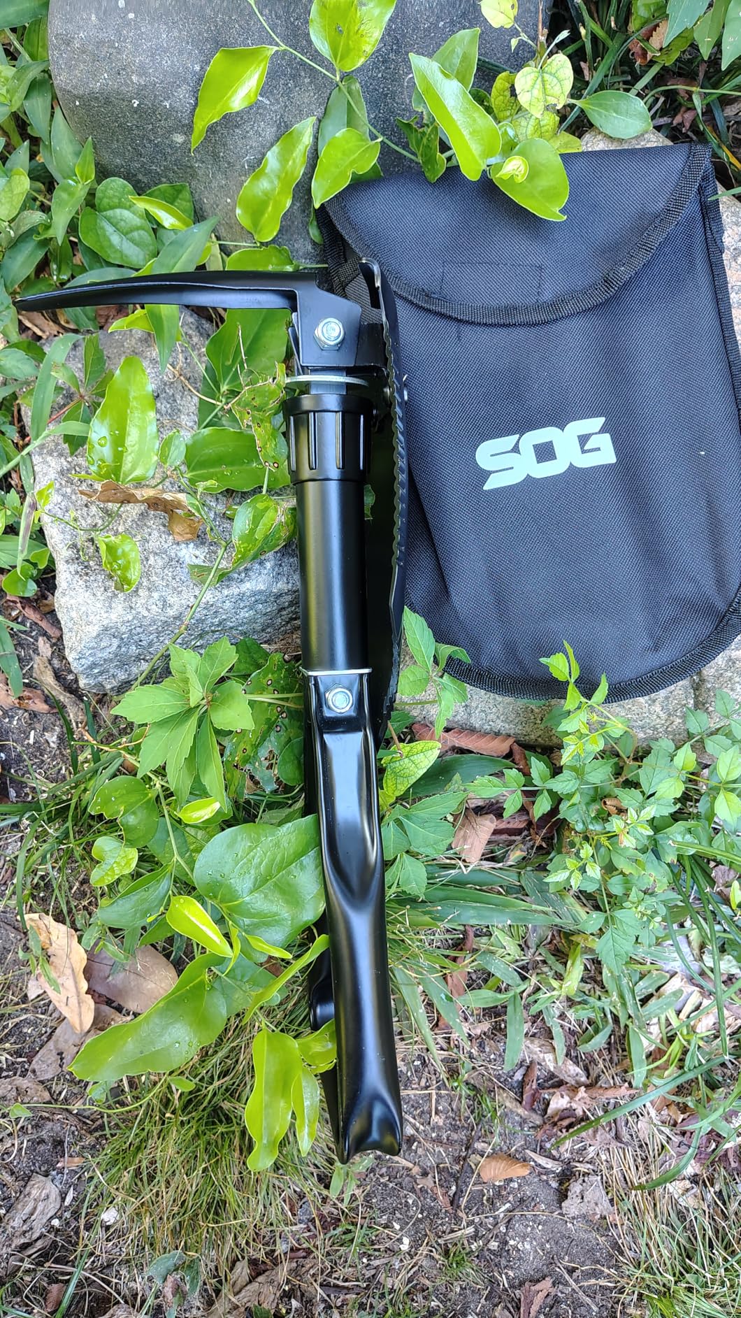 SOG Entrenching Tool - 18.25 Inch Folding Survival Shovel with Wood Saw Edge and Tactical Shovel Carry Case (F08-N) customer photo 1