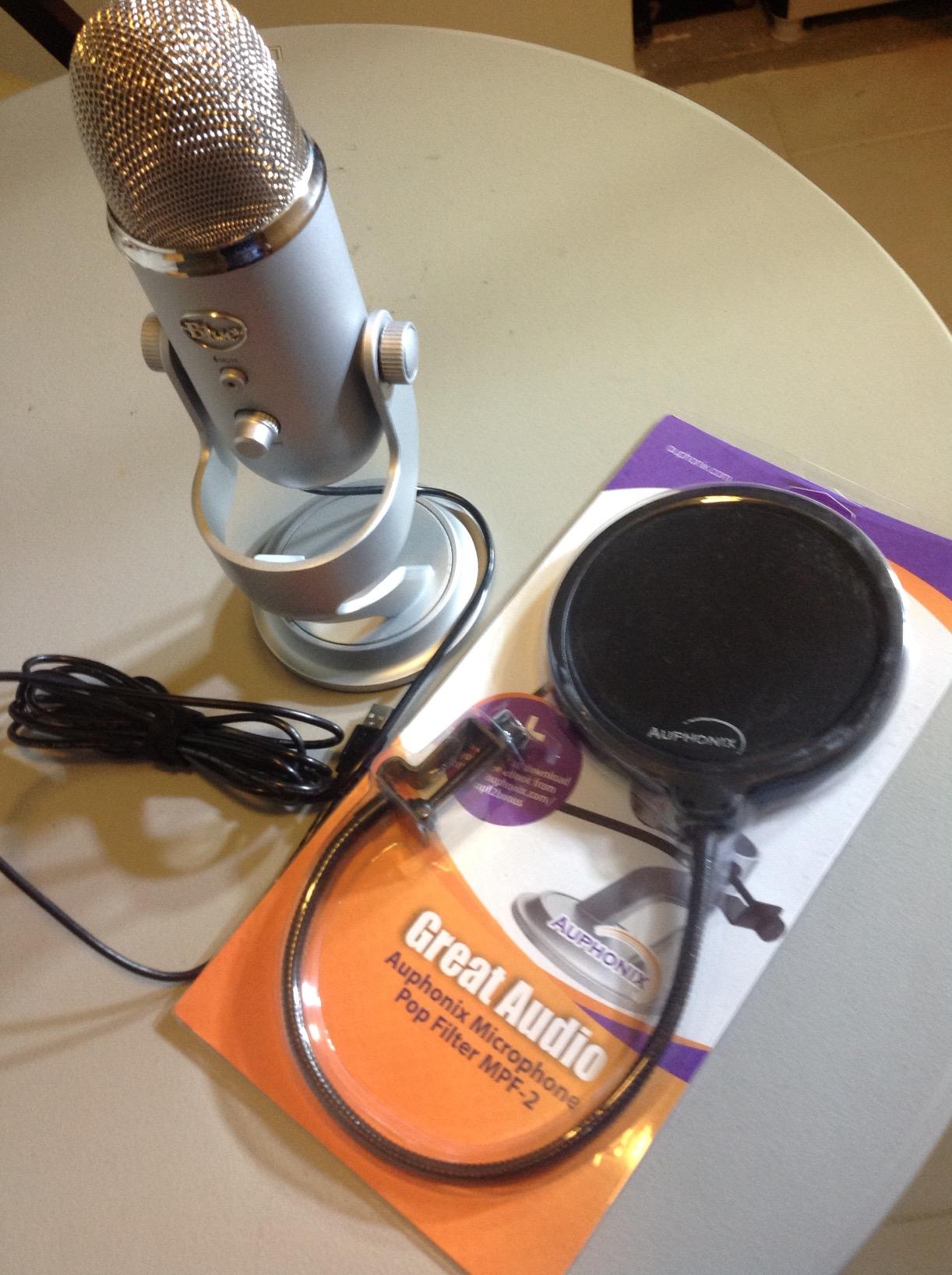 Pop Filter for Mic - 6-inch Diameter, Dual Layered Microphone Pop Screen for Studio Recording, Podcasts and Streaming - MPF-1 customer photo 2