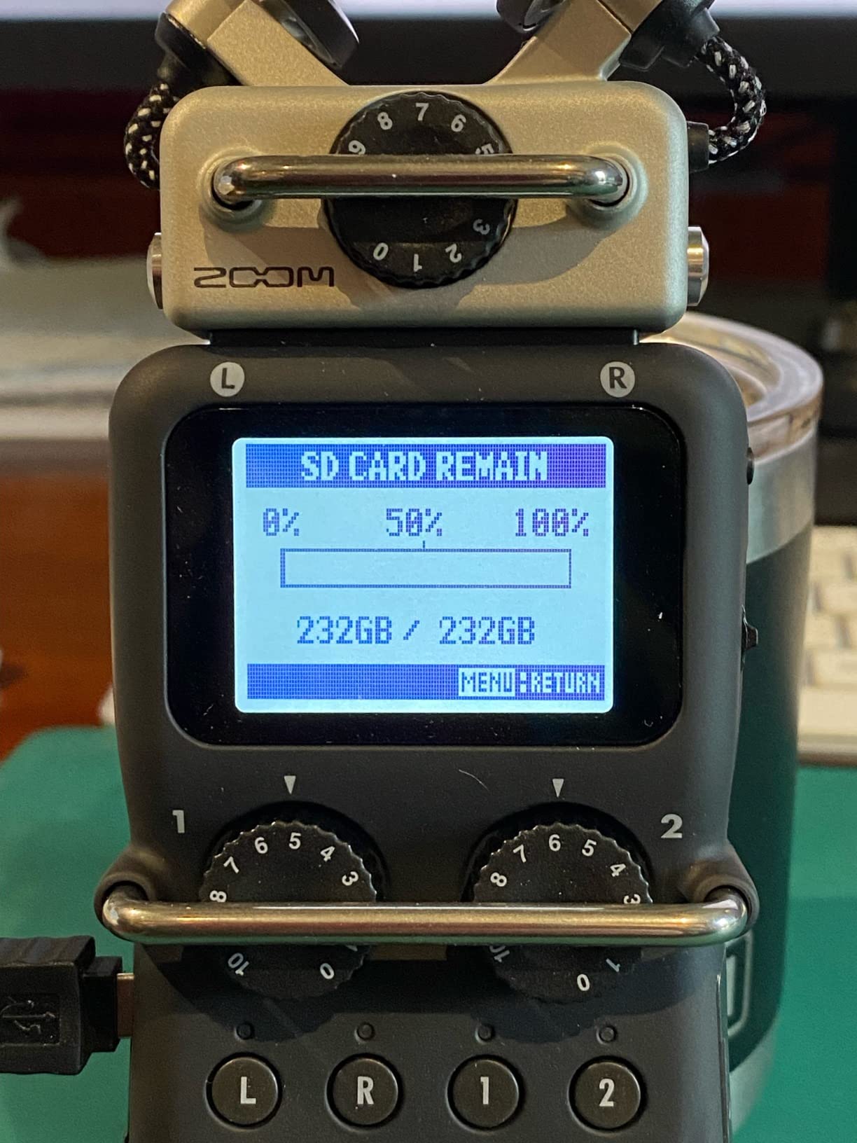 Zoom H5 4-Track Handheld Recorder for Filmmakers & Musicians customer photo 2