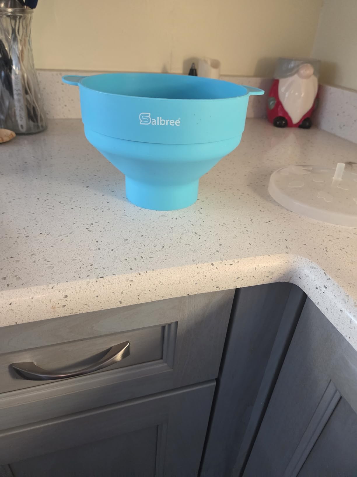 The Original Salbree Microwave Popcorn Popper Machine, Silicone Popcorn Maker, Collapsible Microwavable Bowl - Hot Air Popper - No Oil Required - The Most Colors Available (Turquoise) customer photo 1