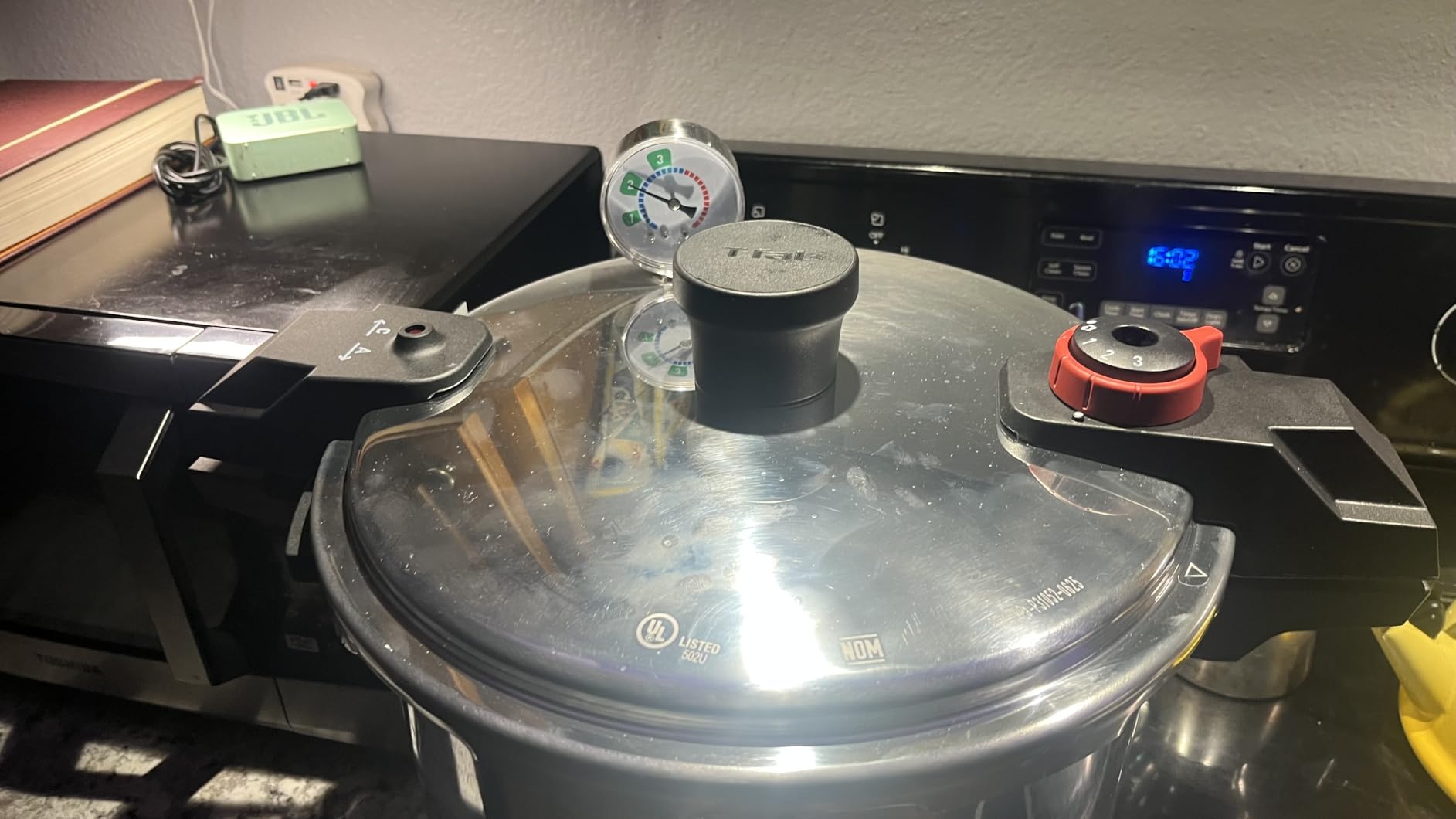 T-fal 22-Quart Aluminum Pressure Canner, 3 PSI Settings, Home Canning, Includes Racks & Canning Guide, Large Capacity, Pressure & Water Bath Canning for Vegetables, Meats, Seafood & Fruits, Silver customer photo 1