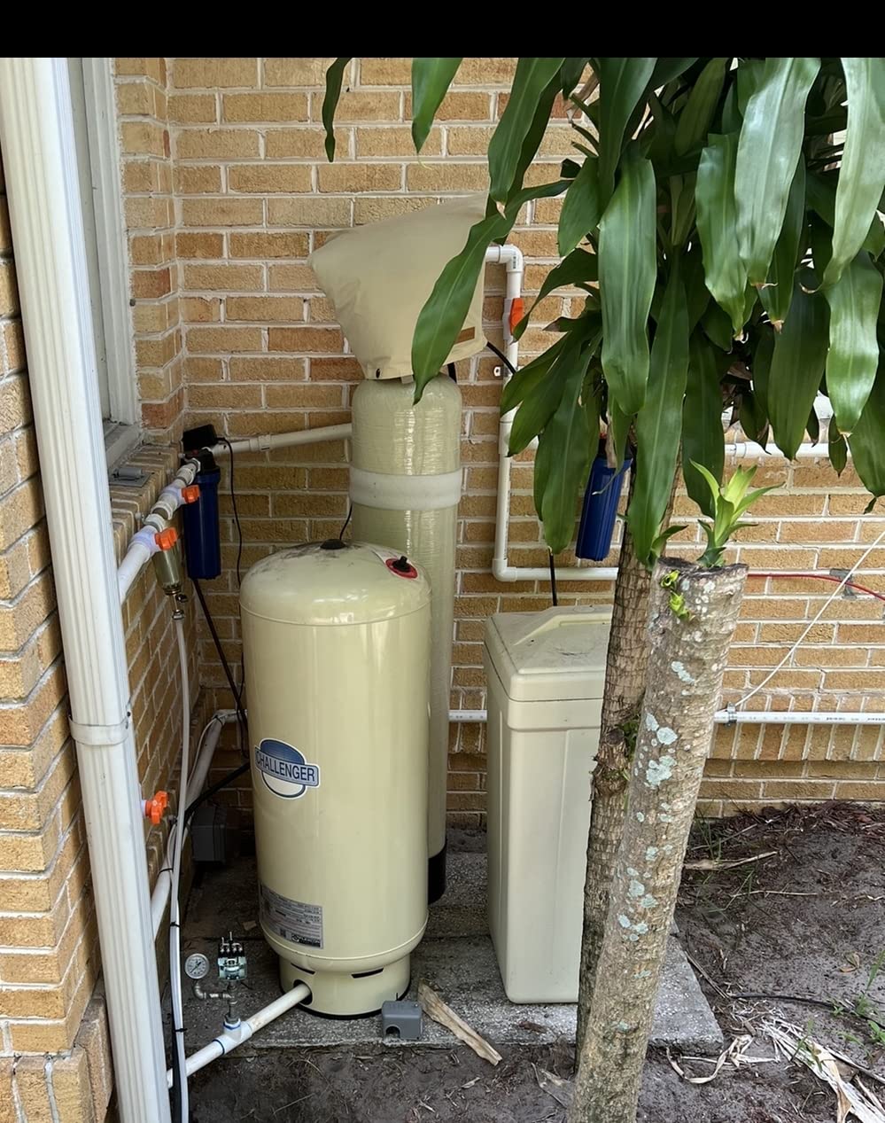 Iron Eater 48K Combination Water Softener & Iron Filter with Fleck 5600SXT Digital Metered Valve - Treat Whole House up to (3/4 inch Bypass 48,000 Grains, Black) customer photo 1