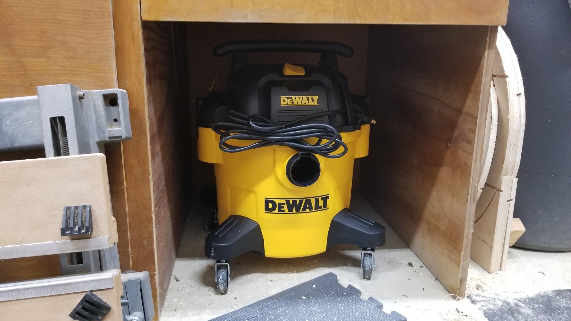DEWALT Shop Vacuum 6 Gal 4 HP Poly Wet/Dry Vacuum with Blower DXV06P | Wet/Dry/Blower 3-in-1 Portable Poly Tank Shop Vacuum Rubberized Casters Easy Moving Ideal for Garage/Workshop/Jobsite customer photo 2