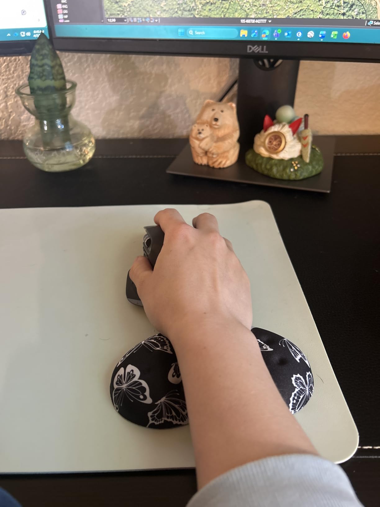 BRILA Ergonomic Memory Foam Mouse Wrist Rest Support Pad Cushion for Computer, Laptop, Office Work, PC Gaming - Massage Holes Design - Wrist Pain Relief (Black Mouse Wrist Rest) customer photo 1