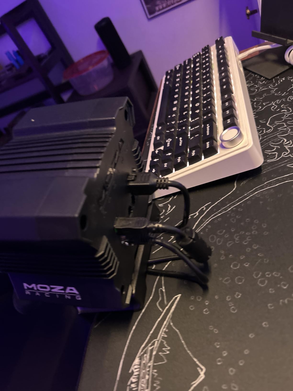 MOZA R5 All-in-One PC Gaming Racing Simulator: 5.5Nm Direct Drive Wheel Base, 11-inch Racing Wheel, Anti-Slip Pedals and a Desk Clamp, Cloud-based App Control customer photo 1