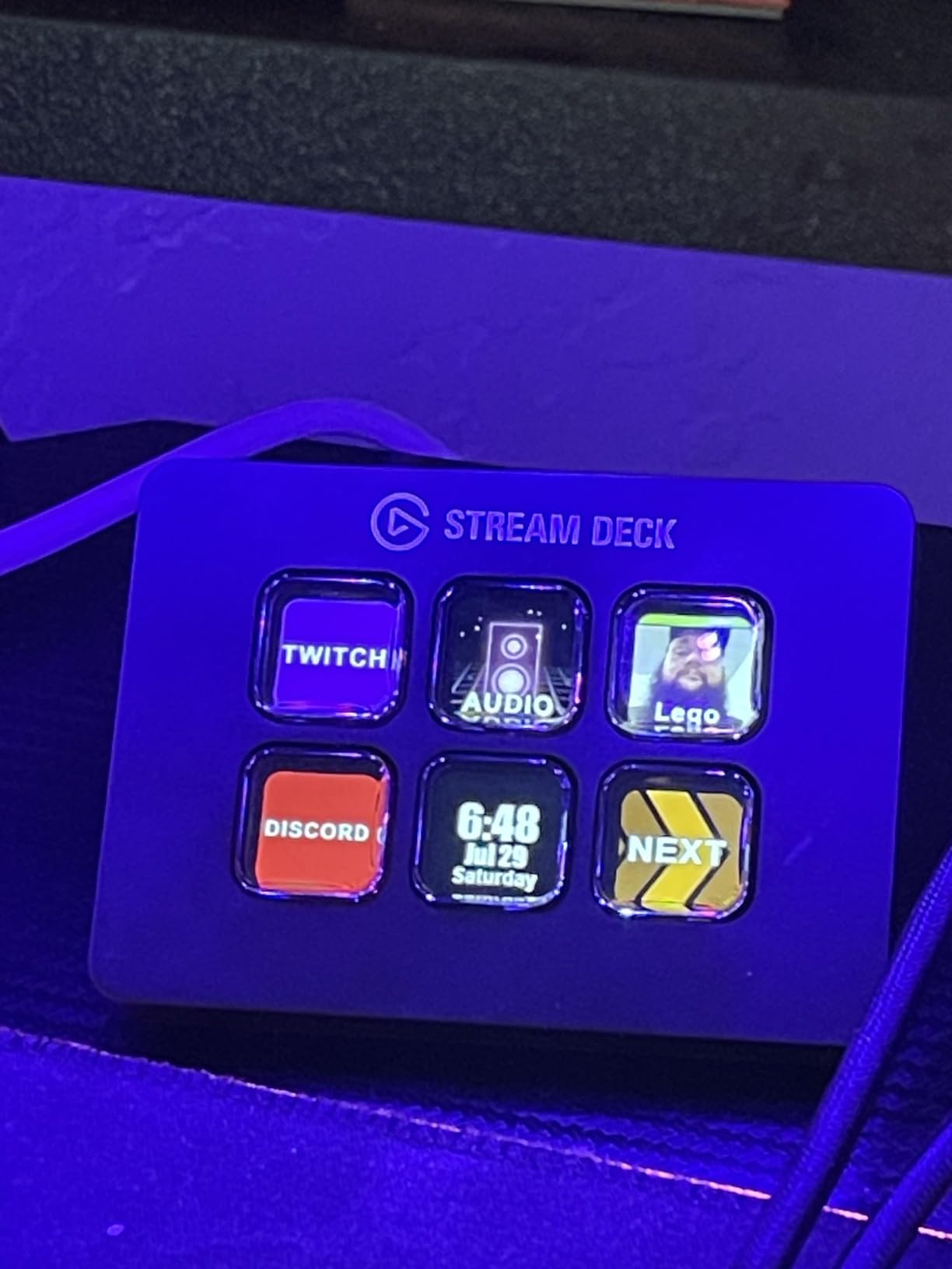 Stream Deck Mini, 6 Customizable LCD Macro Keys | Compatible with Zoom, Teams, Office, Adobe apps and more, Drag-and-drop setup, Multi-action sequencing, Works Mac and PC customer photo 2