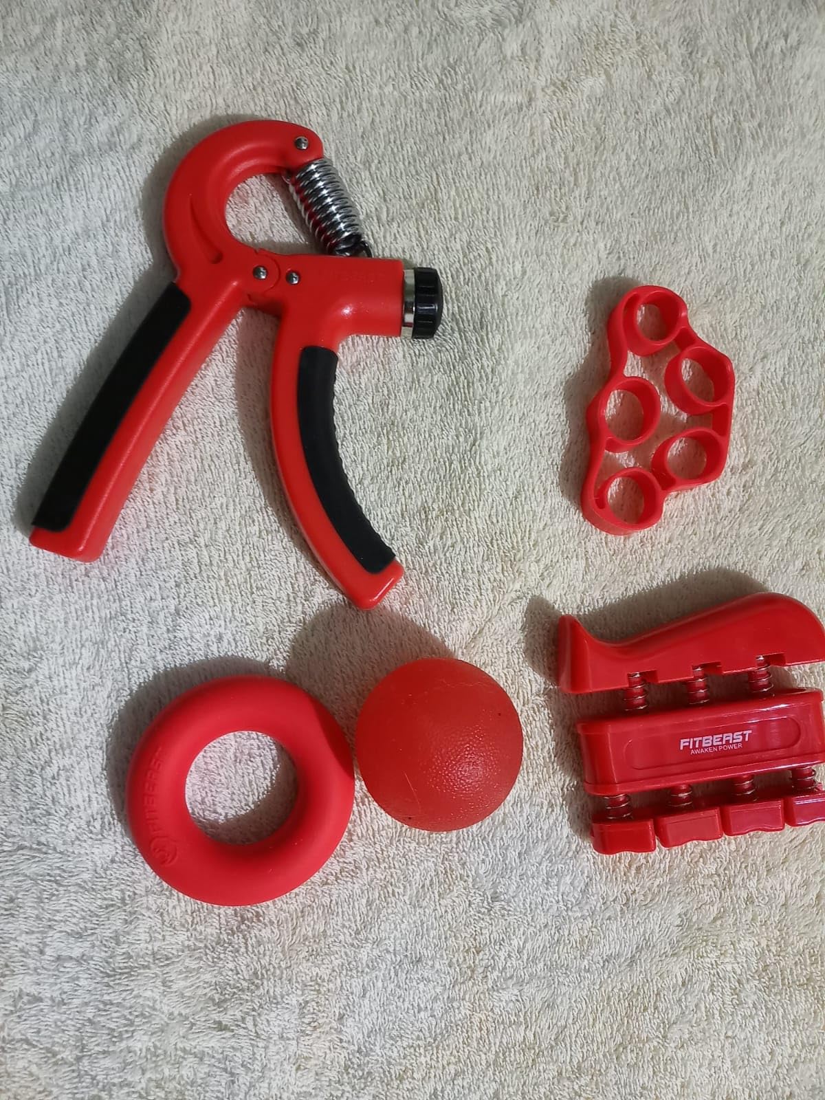 FitBeast Grip Strengthener Forearm Strengthener Hand Grips Strengthener Kit - 5 Pack Adjustable Resistance customer photo 2