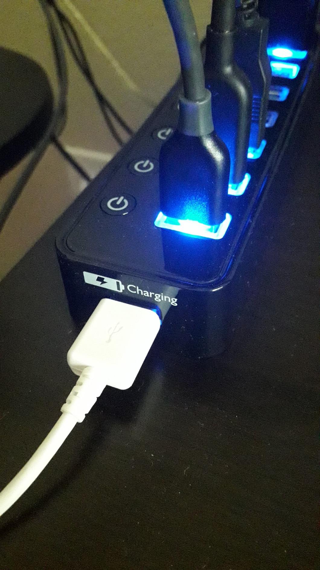 Powered USB Hub 3.0, Atolla 7-Port USB Data Hub Splitter with One Smart Charging Port and Individual On/Off Switches and 5V/4A Power Adapter USB Extension for MacBook, Mac Pro/Mini and More. customer photo 2