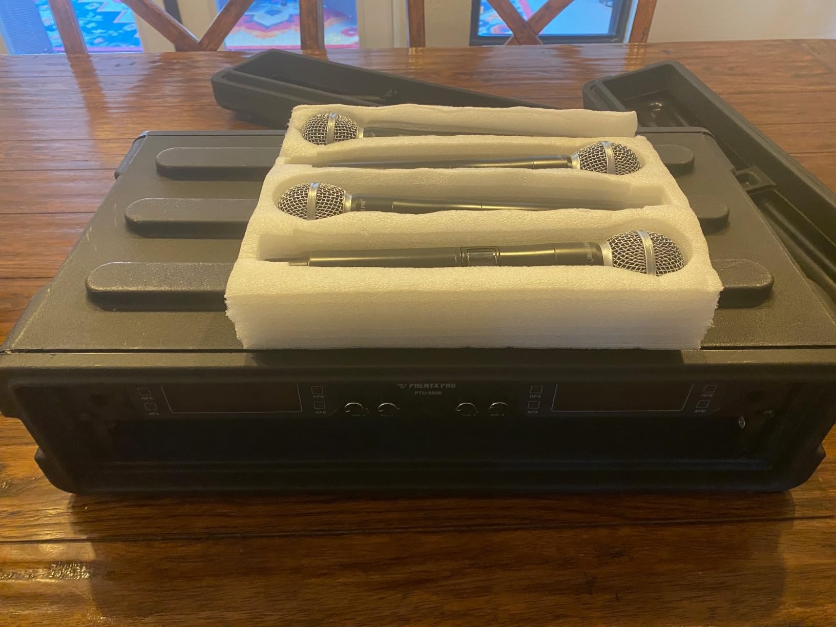 Phenyx Pro Wireless Microphone System, 4-Channel UHF Wireless Mic, Fixed Frequency Metal Cordless Mic with 4 Handheld Dynamic Microphones, 260ft Range, Mics for Singing, Church (PTU-5000-4H) customer photo 2