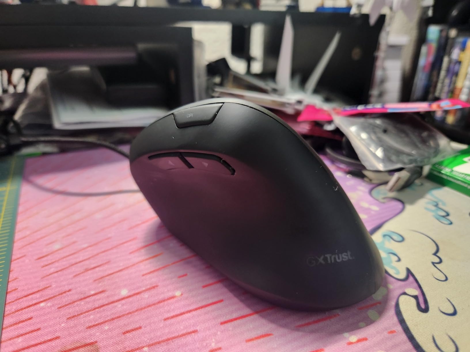 Trust Gaming GXT 144 Rexx Vertical Ergonomic Gaming Mouse, 250-10,000 DPI, 6 Buttons, Black customer photo 1