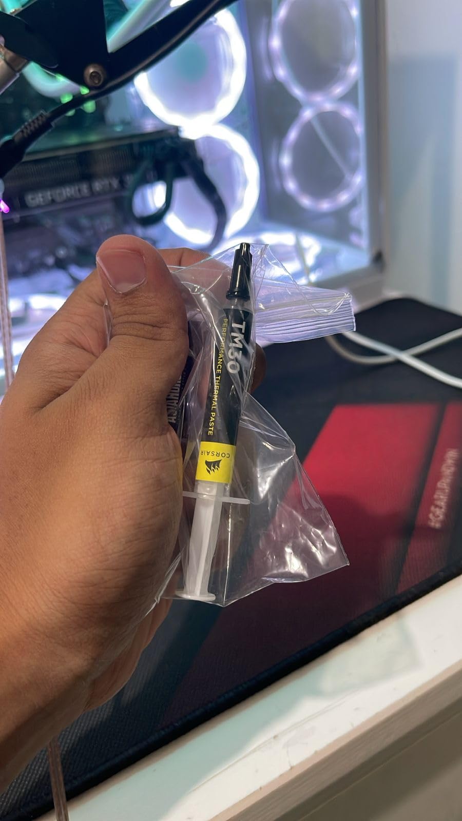 Corsair TM30 Performance Thermal Paste | Ultra-Low Thermal Impedance CPU/GPU | 3 Grams | w/applicator, Silver for Desktop customer photo 1
