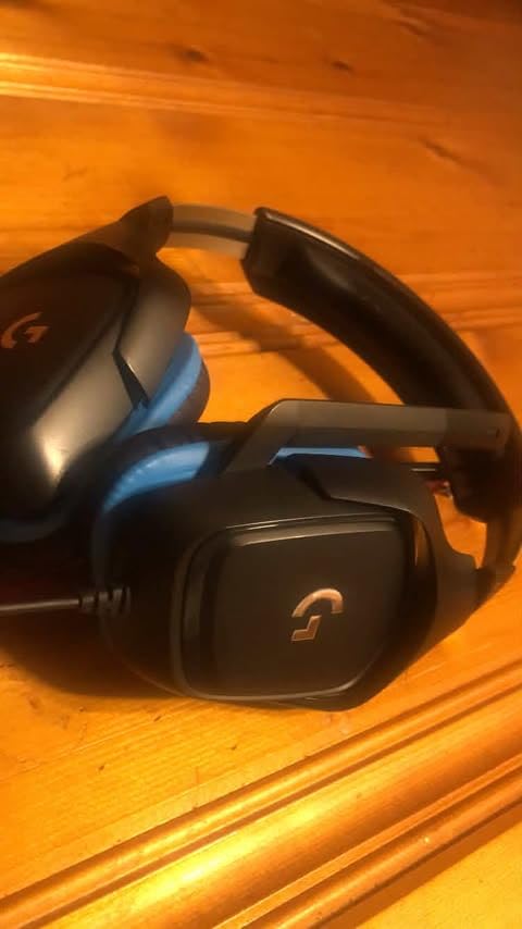 Logitech G432 Wired Gaming Headset, 7.1 Surround Sound, DTS Headphone:X 2.0, 50 mm Audio Drivers, USB and 3.5 mm Jack, Flip-to-Mute Mic, PC, Black customer photo 2