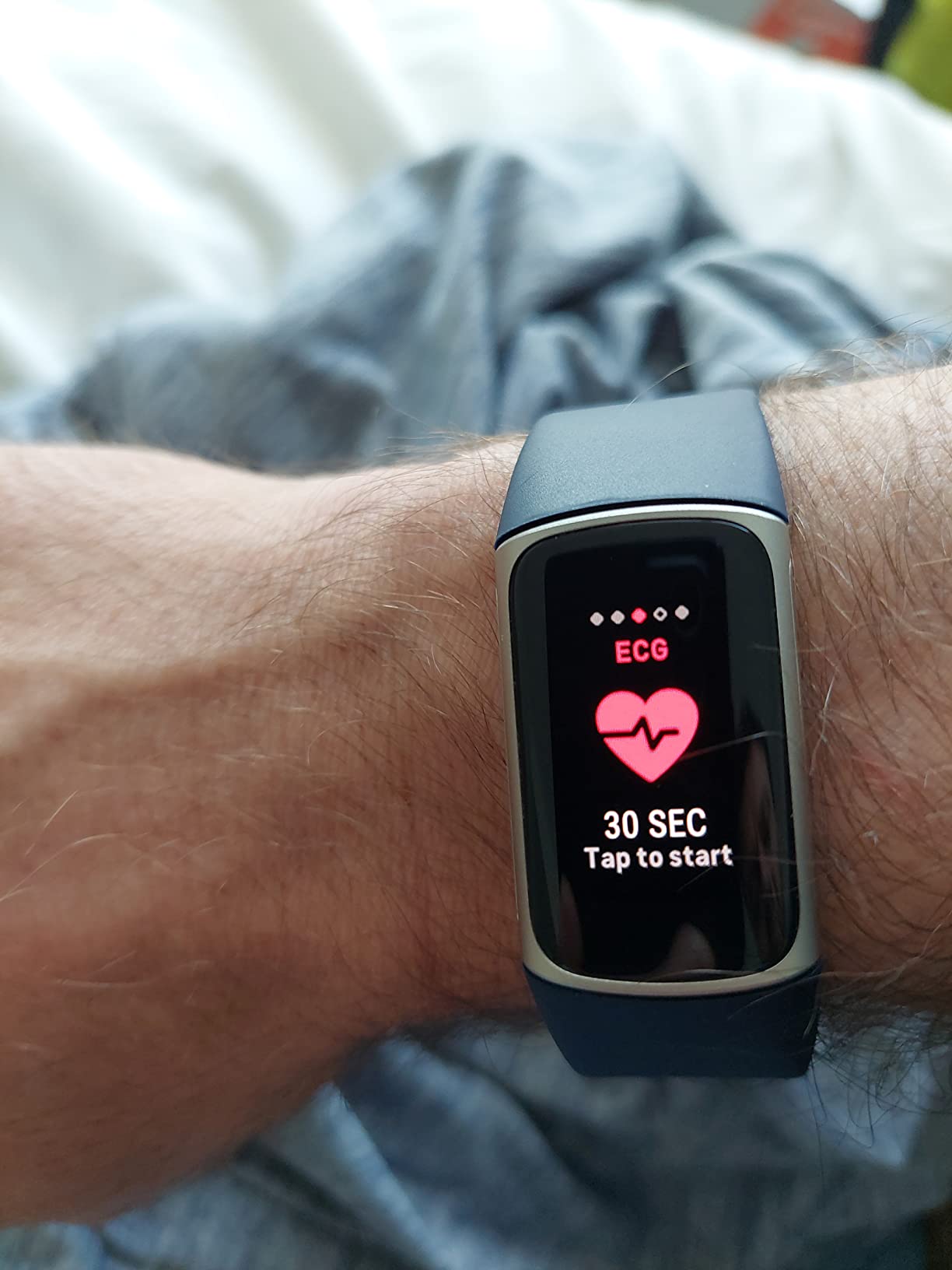 Fitbit Inspire HR Heart Rate and Fitness Tracker, One Size (S and L Bands Included) customer photo 1
