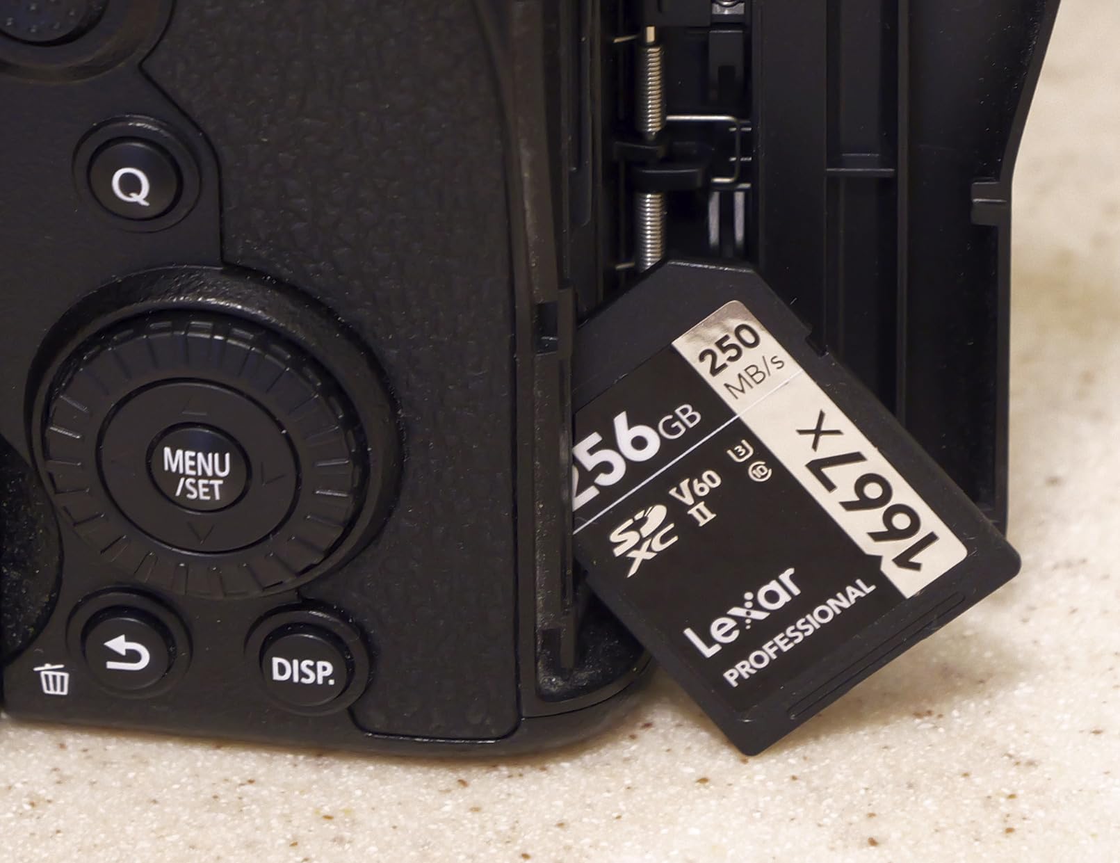 Lexar 128GB Professional 1667x SD Card, UHS-II, C10, U3, V60, Full HD, 4K, Up To 250MB/s Read SDXC Memory Card, for Professional Photographer, Videographer, Enthusiast (LSD128CBNA1667) customer photo 2