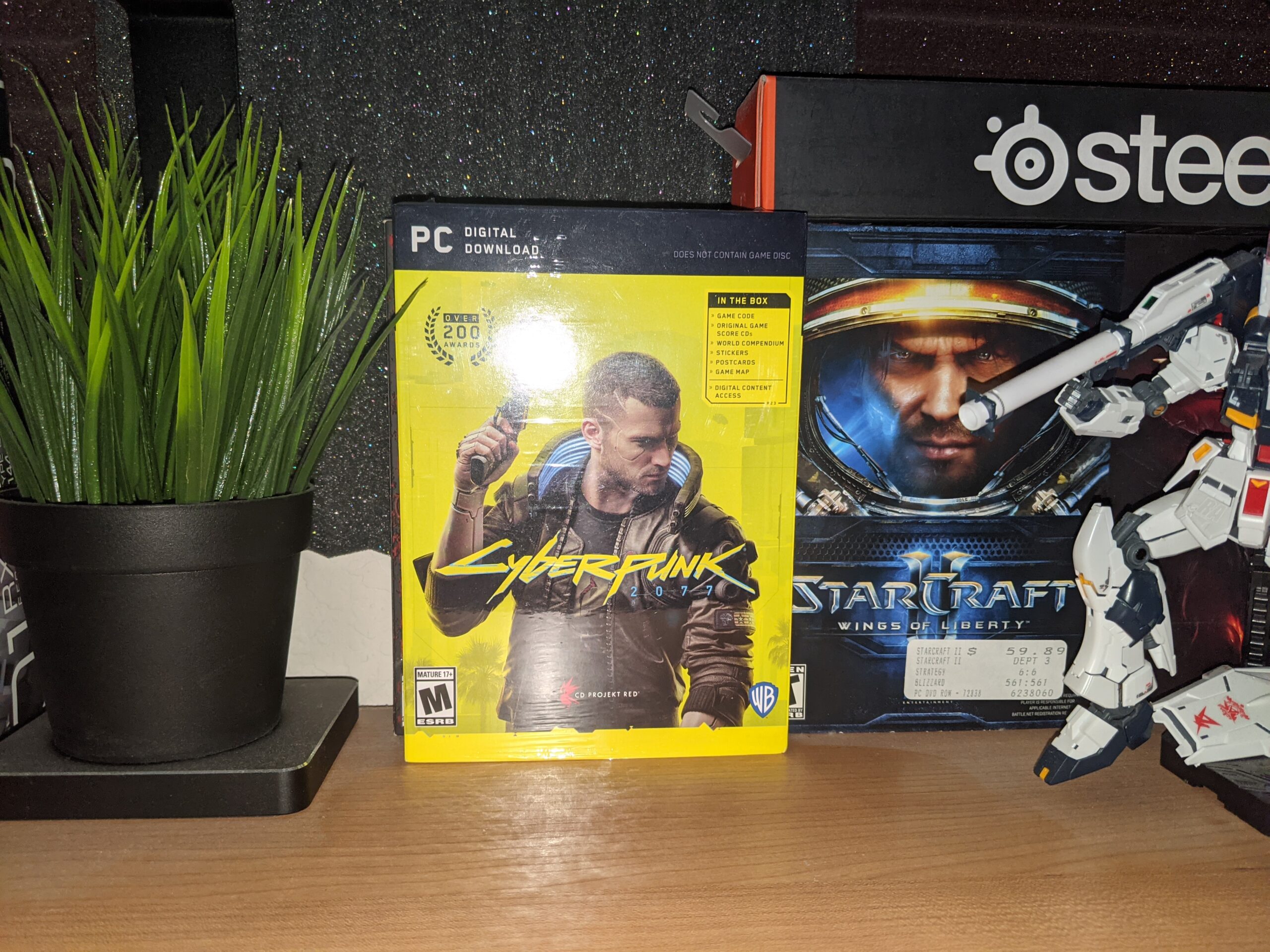 Cyberpunk 2077 - PC [Game Download Code in Box] customer photo 1