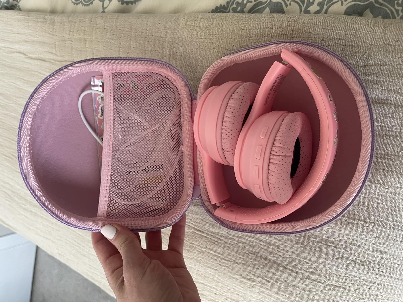 Kids Bluetooth Headphones Wireless 68 Hours,Safe Volume Limit 85/94dB Pink customer photo 1