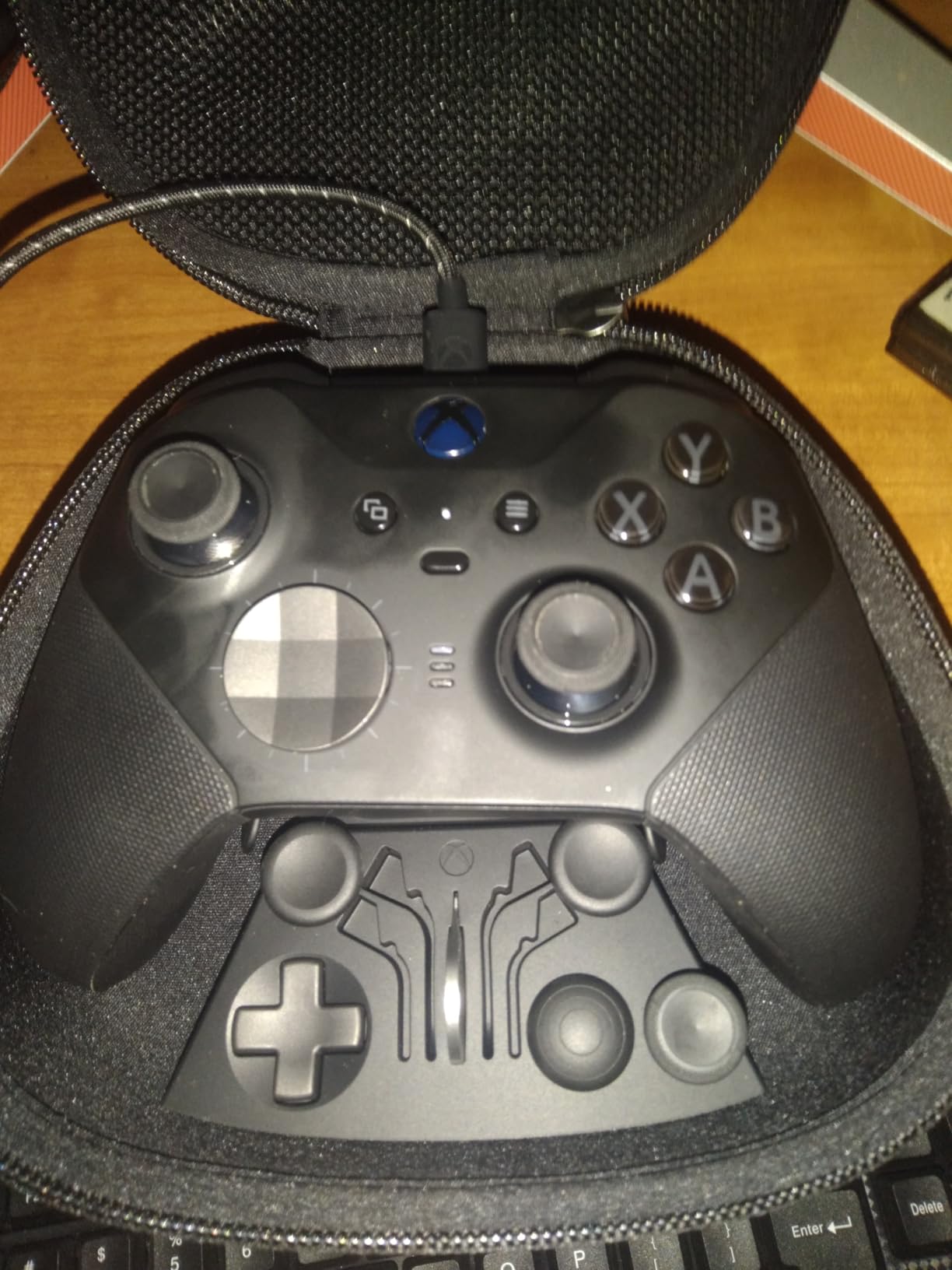Microsoft Elite Series 2 Controller - Starter Bundle customer photo 2